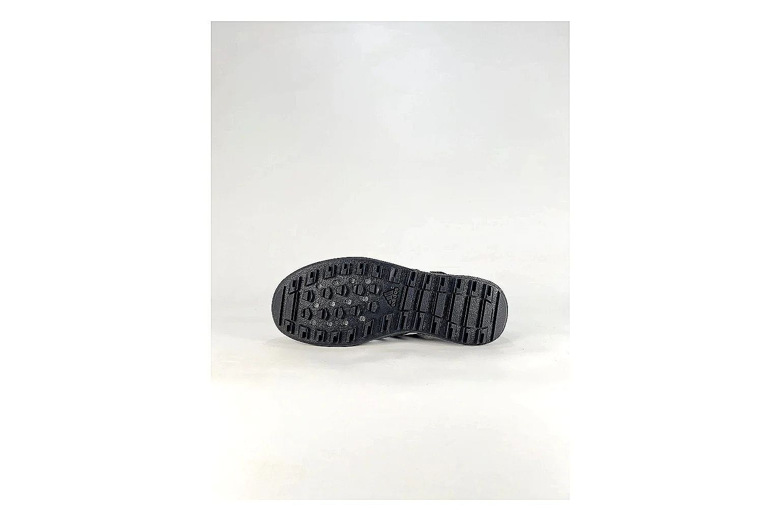 Adidas Originals Daroga Black White Sneakers spreadsheet record image with black white low-top sneakers with mesh texture, side-profile shape, upper panel lines, and outsole detail thumbnail 4