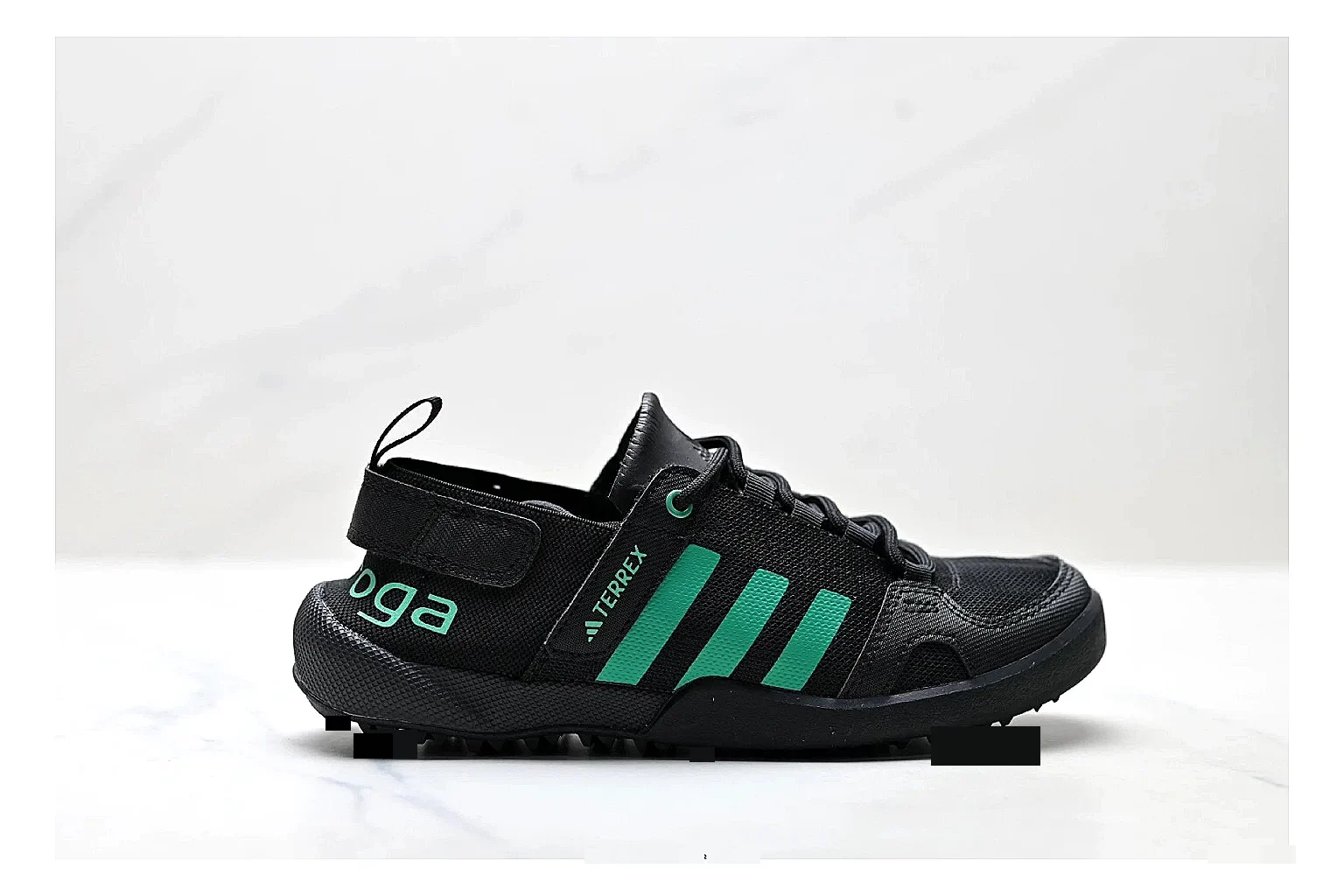 Adidas Terrex Daroga Black Green Sneakers spreadsheet record image with black green outdoor trail sneakers with mesh texture, side-profile shape, upper panel lines, and outsole detail