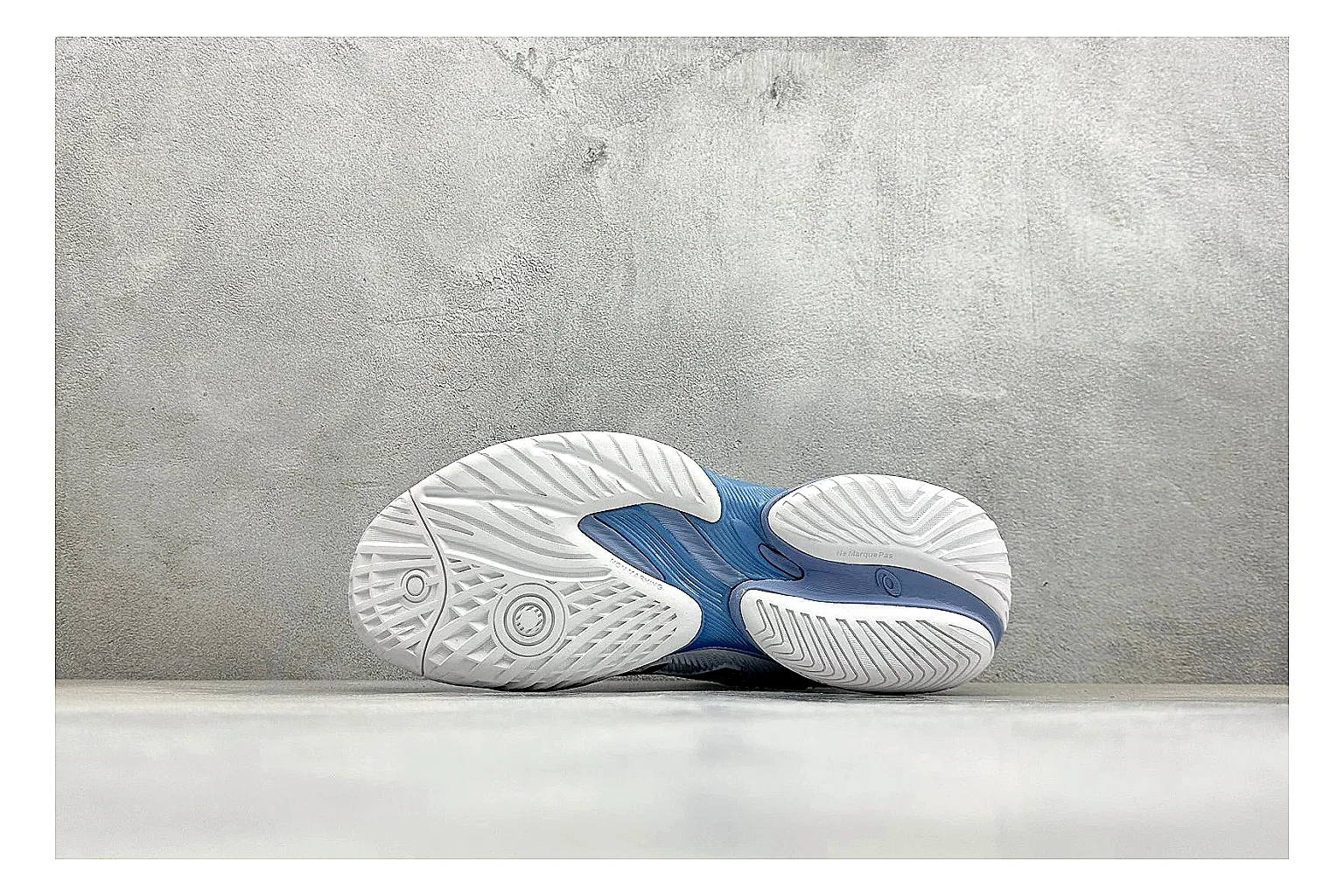 Asics Court FF White Blue spreadsheet record photo showing white tennis upper, blue Asics side lines, supportive sole wall, and stable court profile