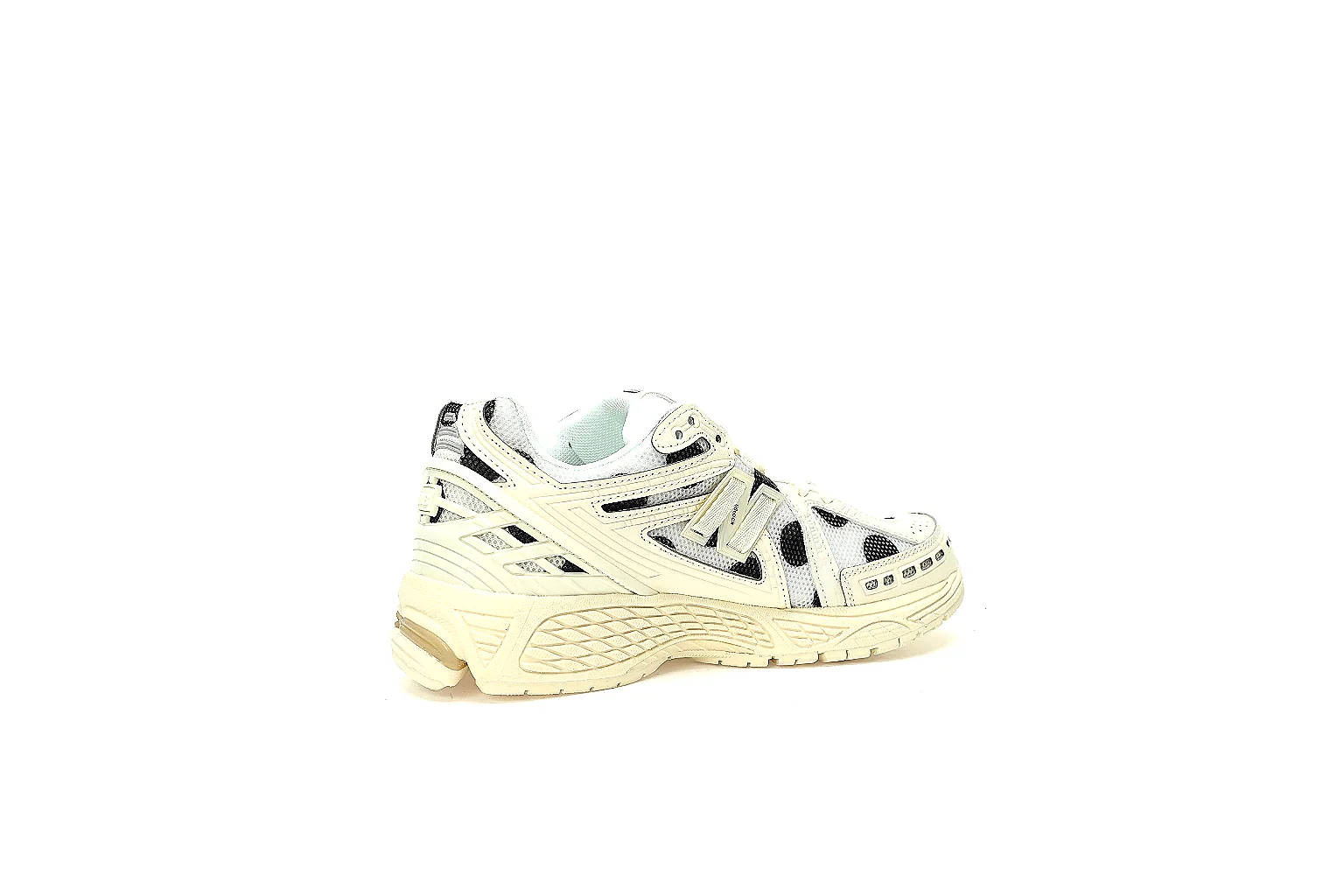 Kako Sheetbase record image for Asics Cream Black Gel Runner Sneaker thumbnail 2