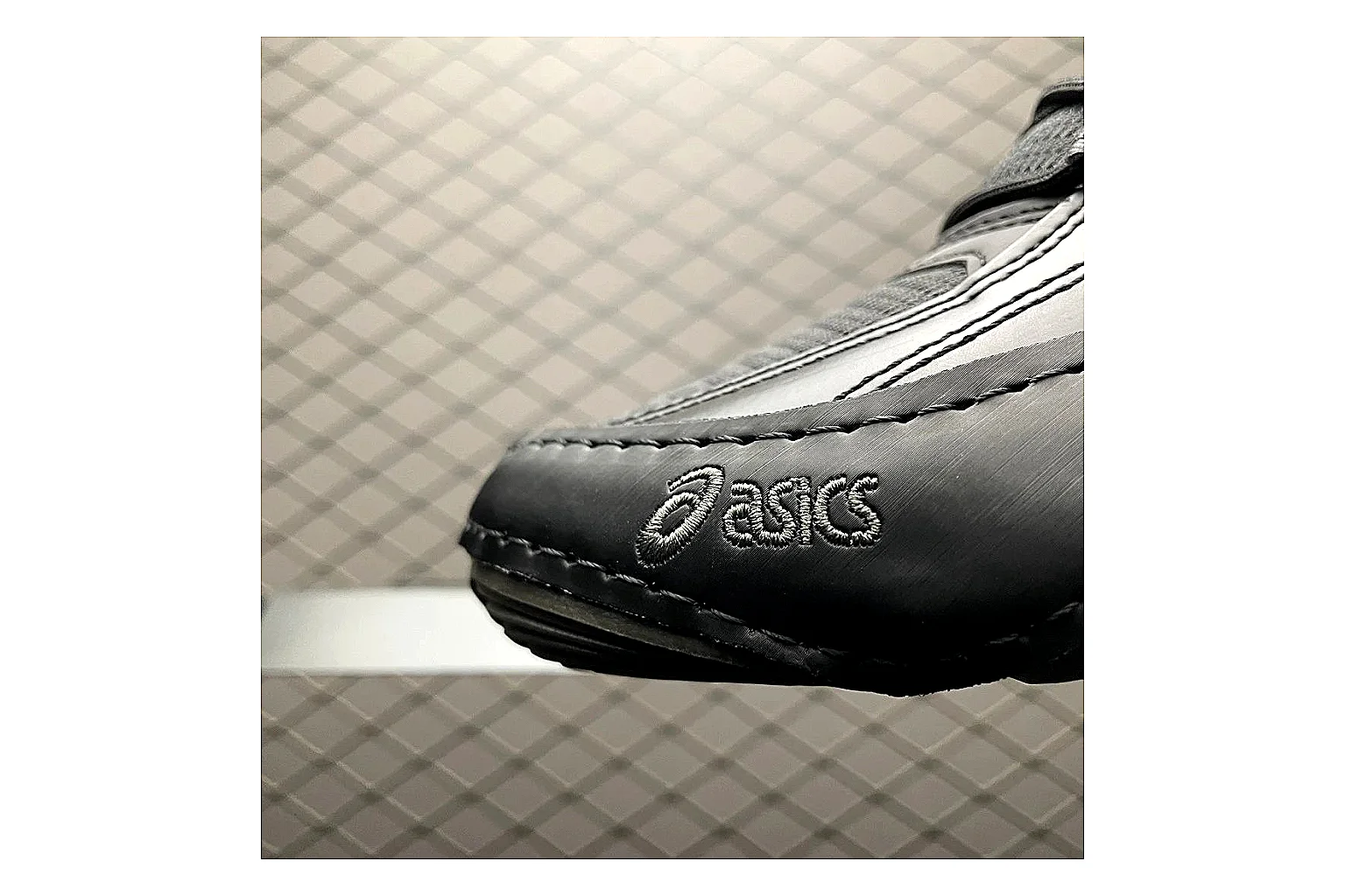 Asics Gel-Kahana Black Silver Sheetbase record image with black silver gel-kahana trail runner with mixed upper and trail shape thumbnail 5