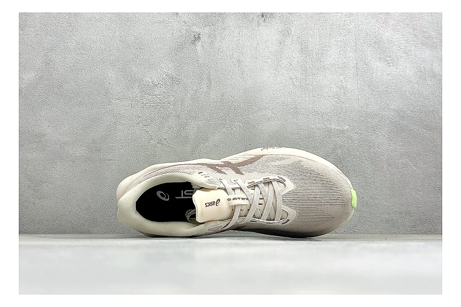 Asics Novablast 6 Cream Green spreadsheet record photo showing cream running mesh, green side accents, tall cushioned sole, and modern training silhouette thumbnail 2