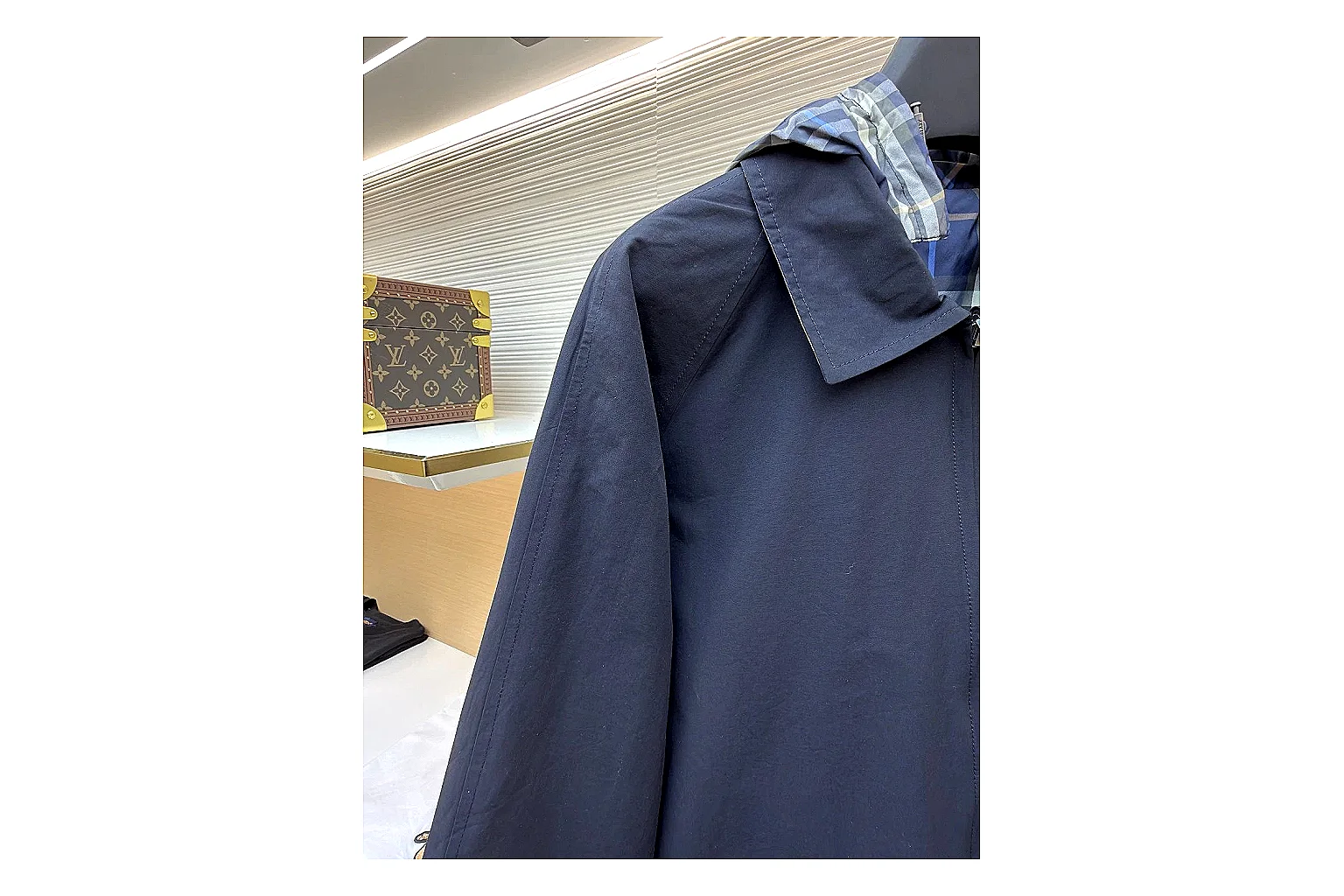 Burberry Reversible Hooded Jacket Navy Check Jacket spreadsheet record image with navy reversible hooded check jacket with nylon-cotton texture, hood structure, zipper line, sleeve cuffs, and light shell shape thumbnail 2