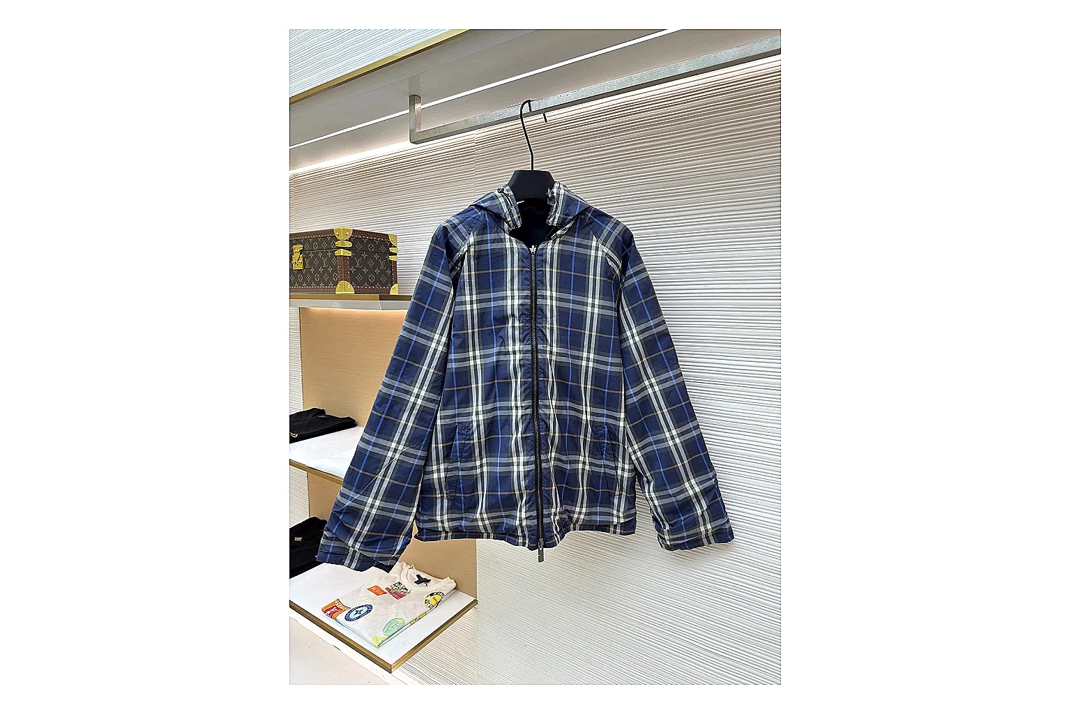 Burberry Reversible Hooded Jacket Navy Check Jacket spreadsheet record image with navy reversible hooded check jacket with nylon-cotton texture, hood structure, zipper line, sleeve cuffs, and light shell shape thumbnail 3