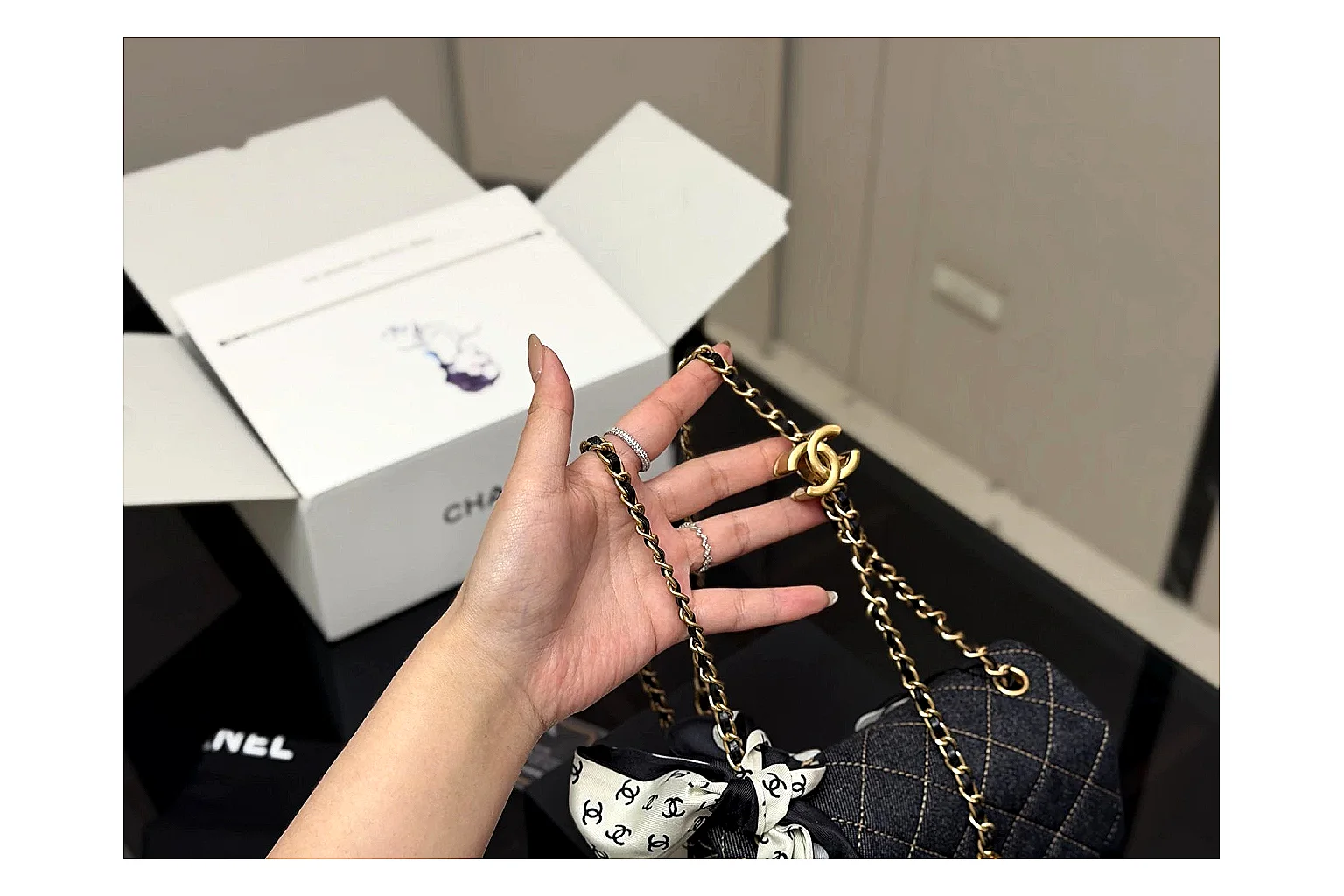 Chanel Quilted Chain Bag Black spreadsheet record photo showing black quilted leather body, chain shoulder strap, flap structure, and polished hardware thumbnail 2