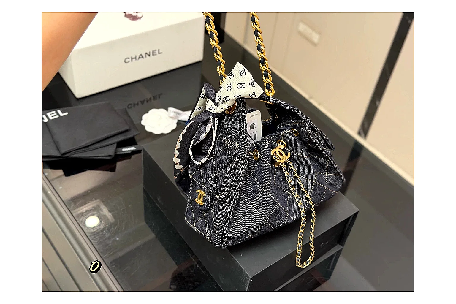 Chanel Quilted Chain Bag Black Blue spreadsheet record photo showing black blue quilted leather body, chain shoulder strap, flap structure, and polished luxury-bag hardware thumbnail 3
