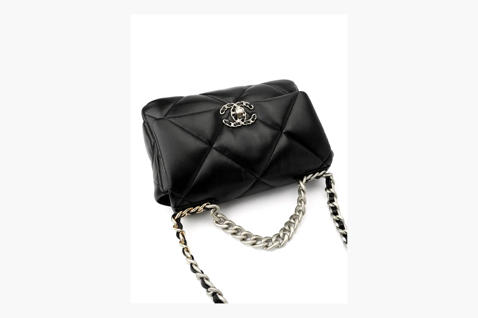 Chanel Quilted Chain Flap Bag Black spreadsheet record photo showing black quilted leather flap body, gold chain strap, CC turnlock, and classic shoulder-bag structure