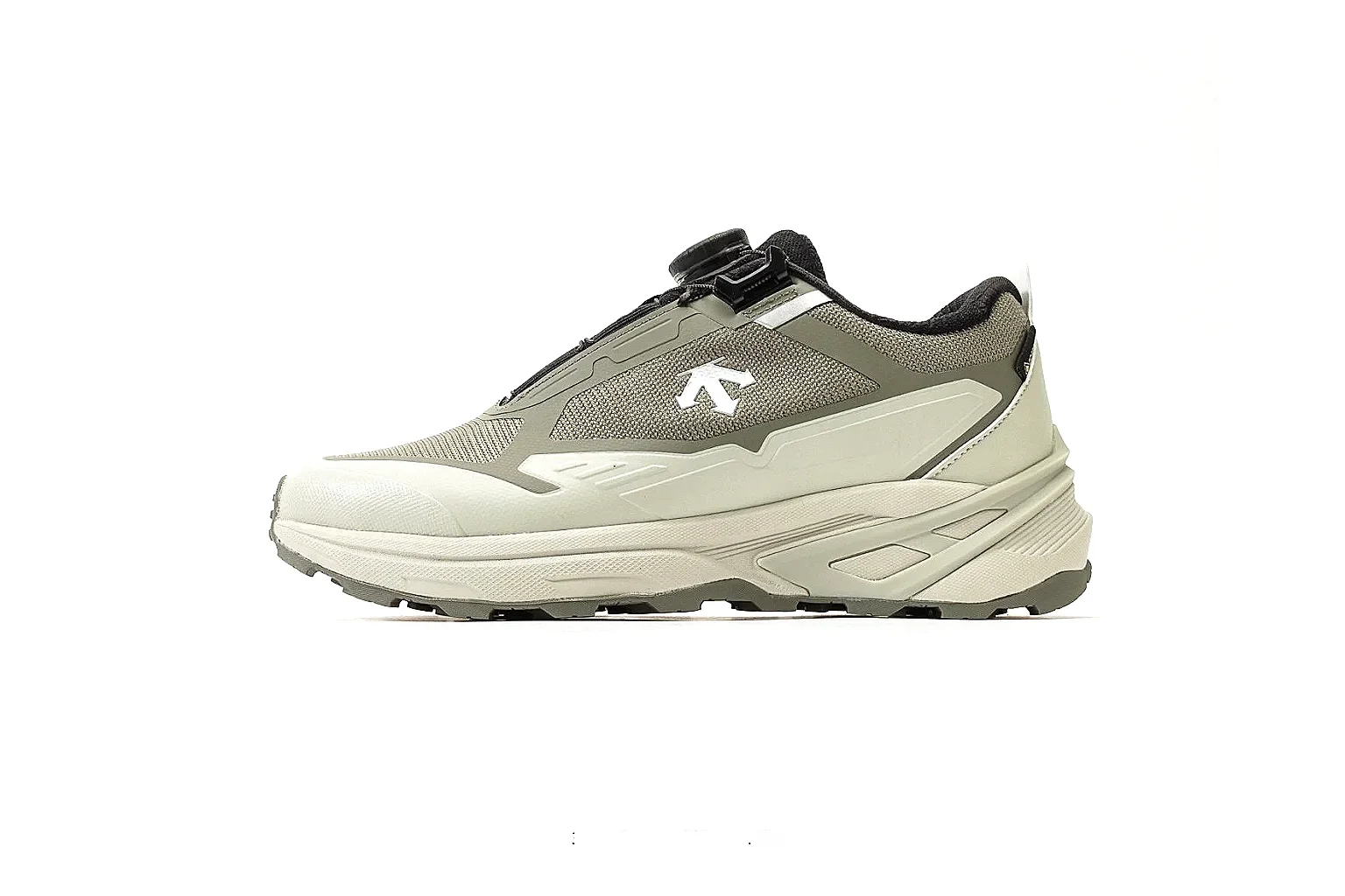 Descente Sport Style Mixed Sneakers spreadsheet record image SKU 1182167228