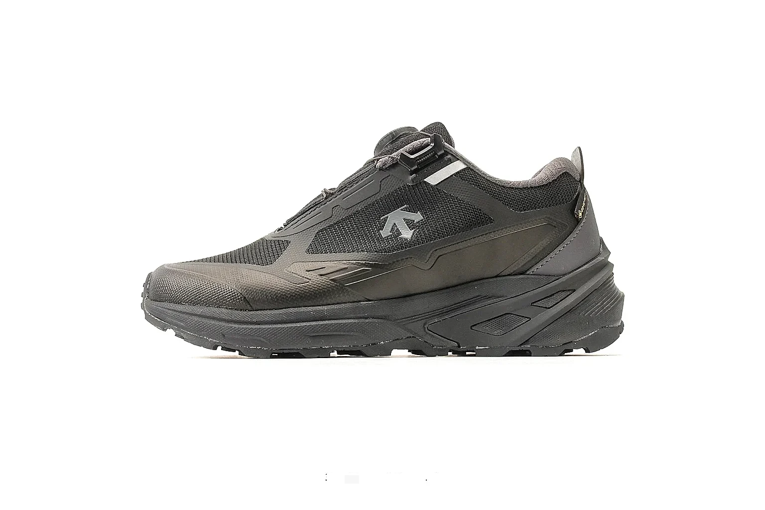 Descente Sport Style Mixed Sneakers spreadsheet record image SKU 1182167235