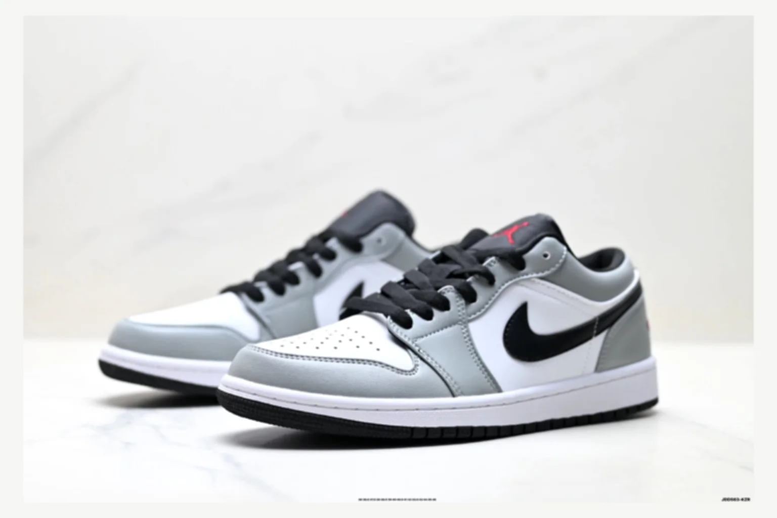 Jordan Air Jordan 1 Low Gray White spreadsheet record image SKU 1182167486 thumbnail 3