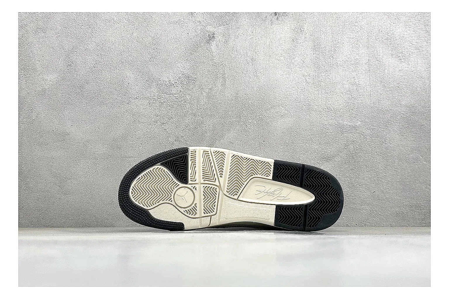 Jordan Flight White spreadsheet record photo showing white low court upper, cream sole, simple Jordan styling, and soft retro basketball profile thumbnail 4