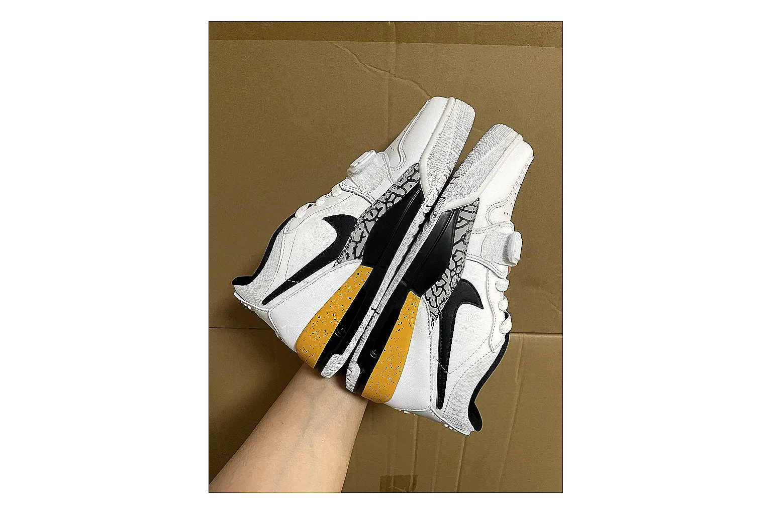 Jordan Retro Court White Yellow spreadsheet record photo showing white leather low-top upper, yellow accents, basketball-retro shape, and clean court sole thumbnail 3