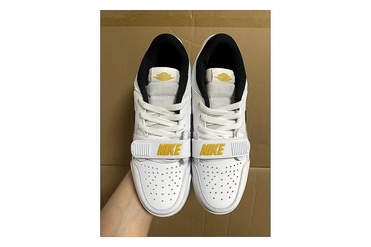 Jordan Retro Court White Yellow spreadsheet record photo showing white leather low-top upper, yellow accents, basketball-retro shape, and clean court sole thumbnail 6