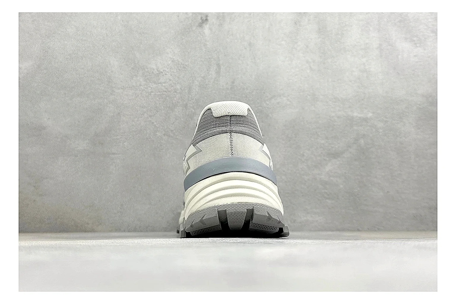 Kailas Fuga 5 White Blue spreadsheet record photo showing white trail upper, blue accents, Vibram outsole, and protective technical running build thumbnail 3