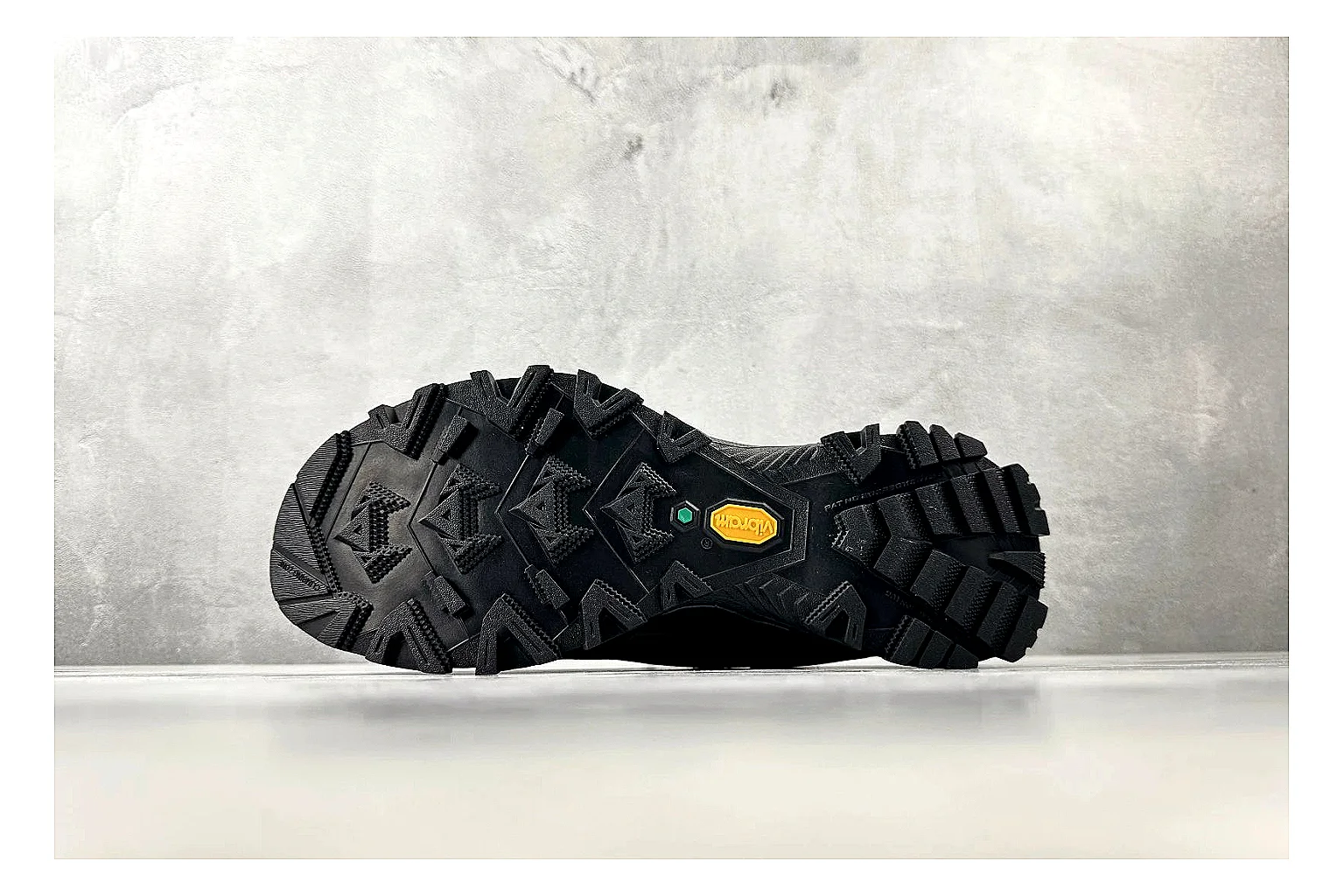 Kailas Fuga Black Vibram spreadsheet record photo showing black trail upper, Vibram outsole, reinforced overlays, and rugged outdoor running shape