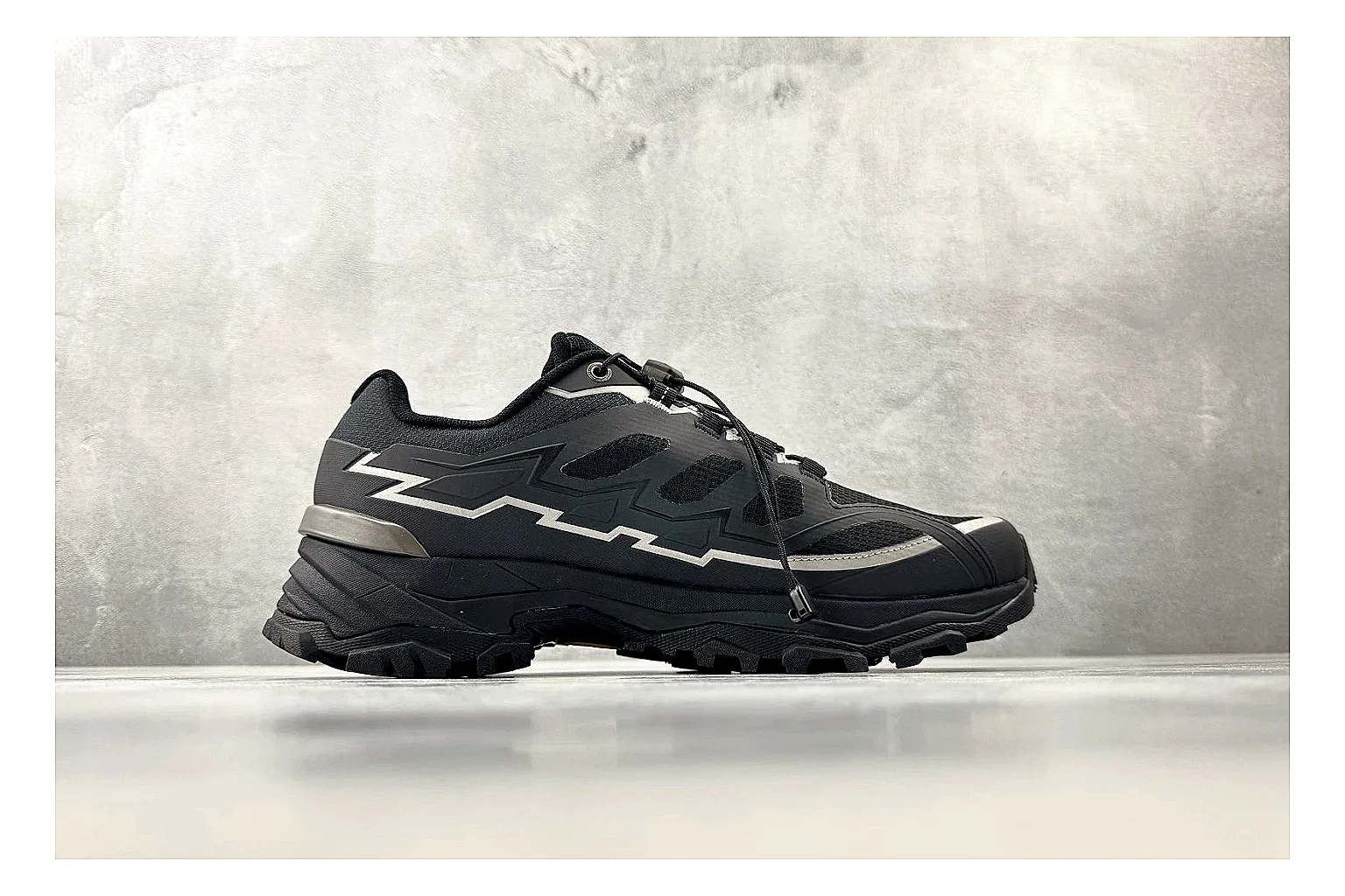 Kailas Fuga Black Vibram spreadsheet record photo showing black trail upper, Vibram outsole, reinforced overlays, and rugged outdoor running shape thumbnail 6