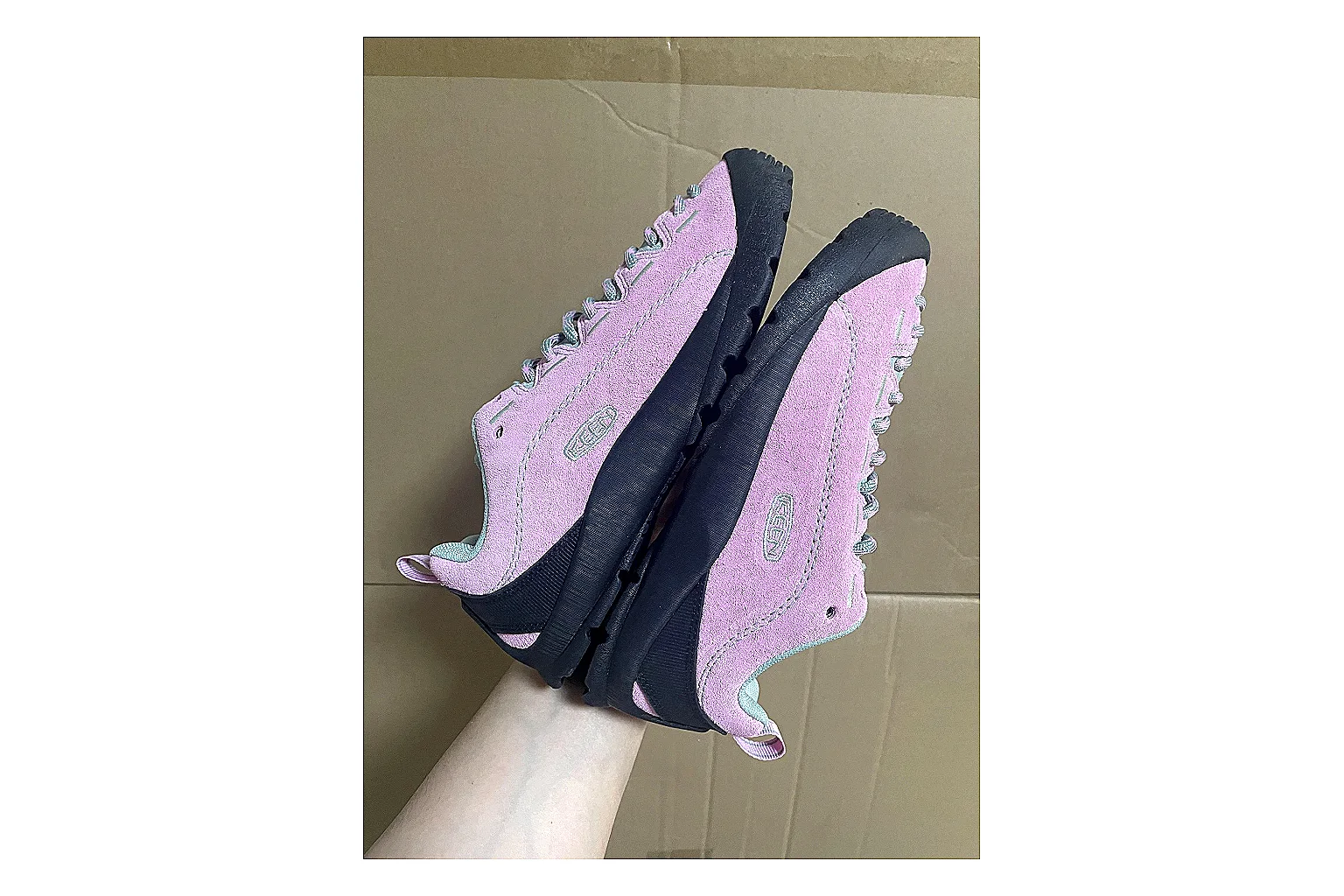 KEEN Jasper Runner Pink Navy spreadsheet record photo showing pink navy mesh-suede upper, outdoor runner shape, protective front profile, and trail-casual sole thumbnail 3