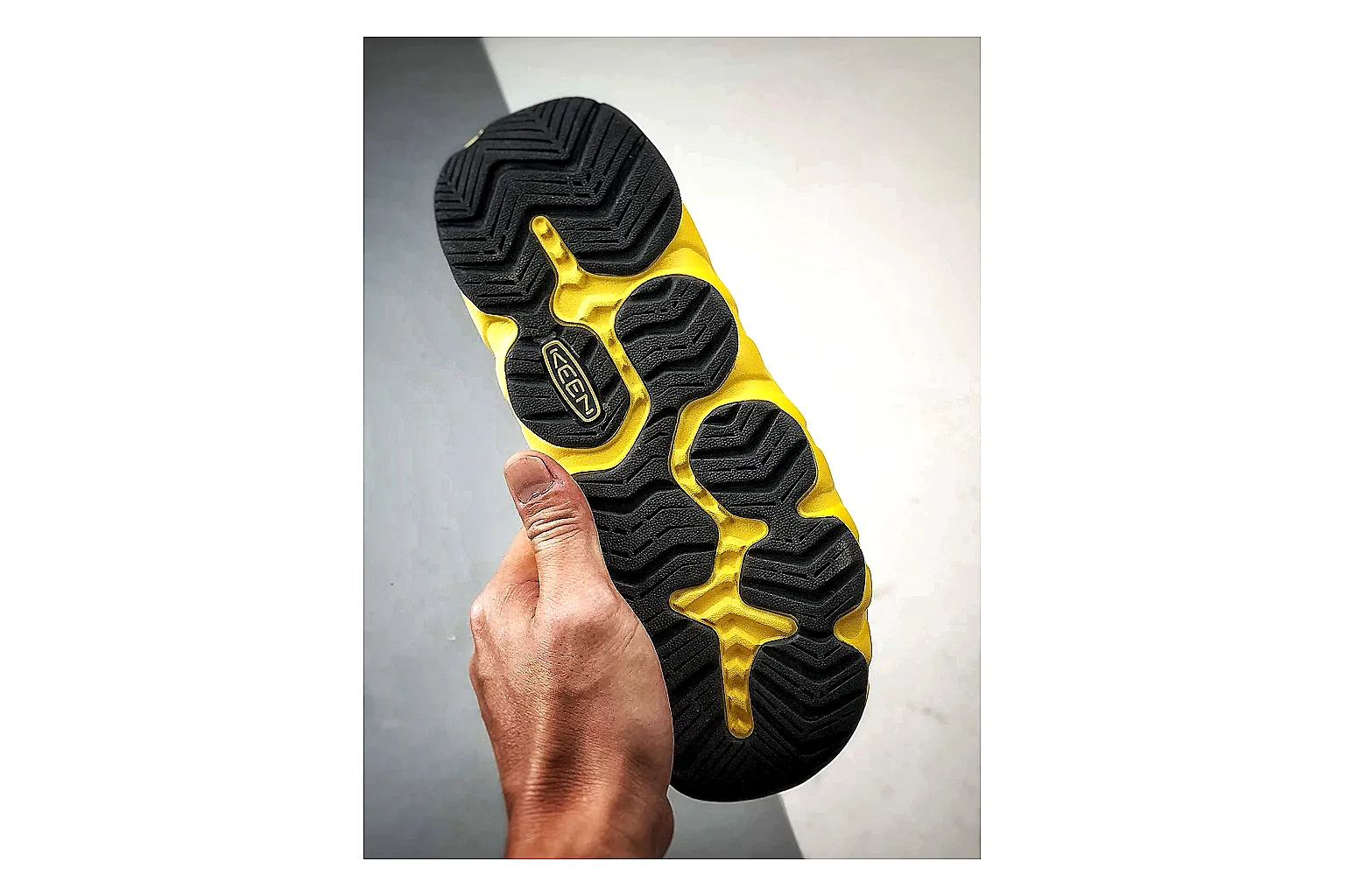 KEEN Jasper Sandal Yellow Black spreadsheet record photo showing yellow black suede-mesh upper, protective sandal structure, outdoor toe coverage, and rugged sole thumbnail 5