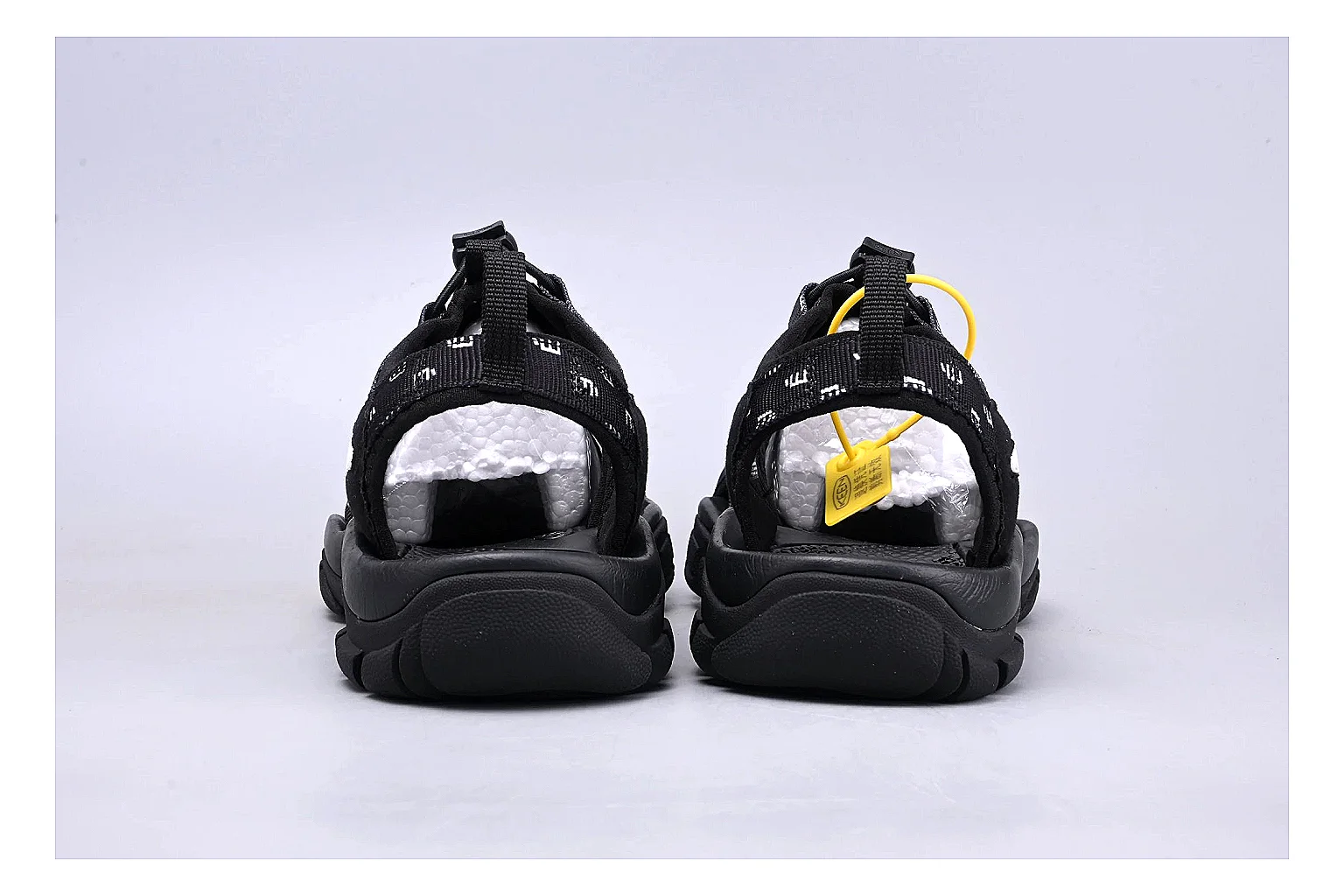 KEEN Zerraport Black Sandal Sheetbase record image with black zerraport outdoor sandal with mixed upper and sandal shape thumbnail 3