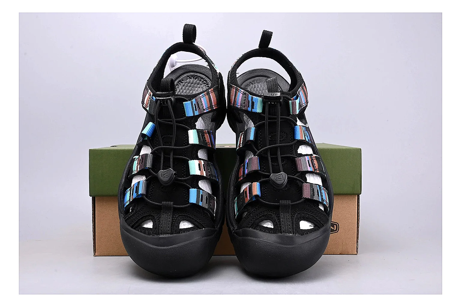 KEEN Zerraport Black Iridescent Sheetbase record image with black iridescent zerraport outdoor sandal with mixed upper and sandal shape