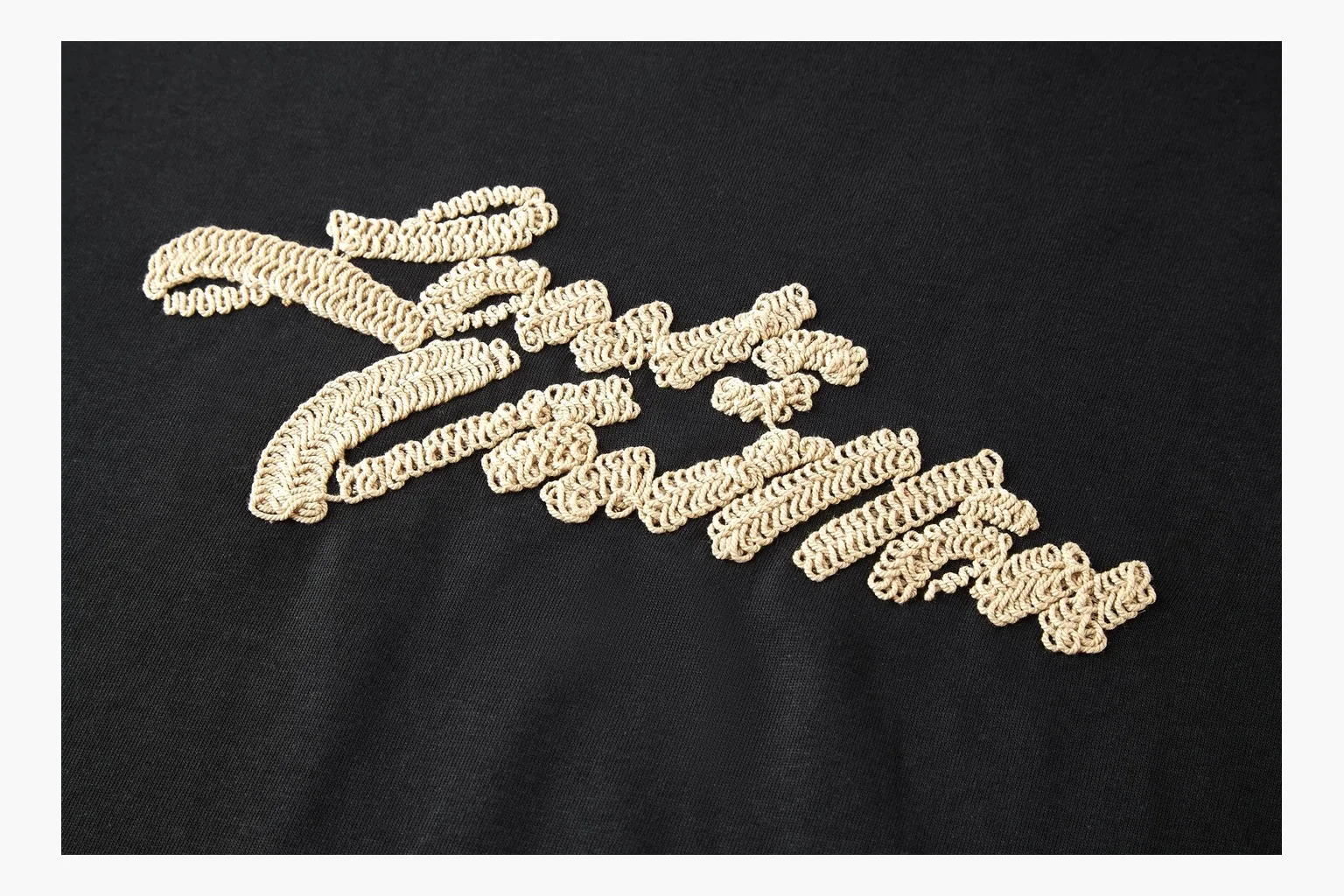 Black LV raffia logo tee spreadsheet record image thumbnail 3