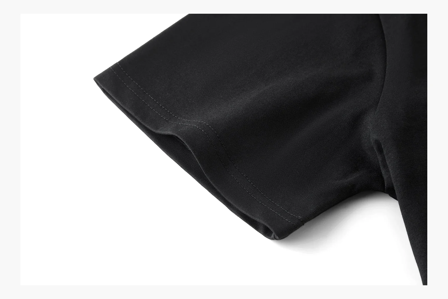 Black LV raffia logo tee spreadsheet record image thumbnail 4