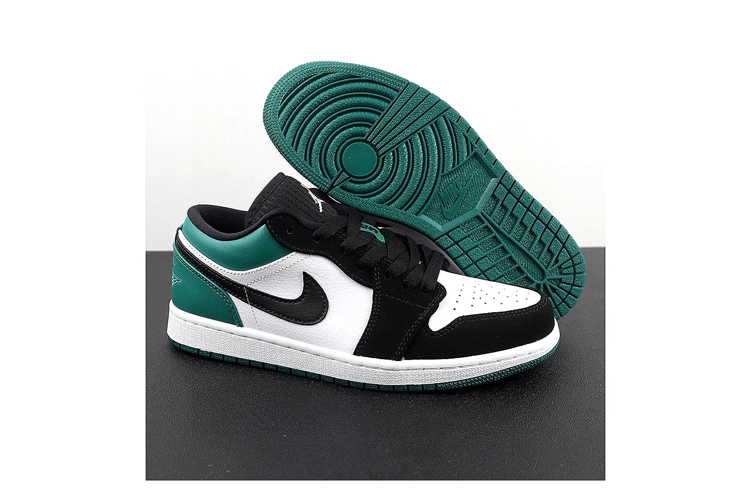 kakosheetbase.com Black Gray Low Top Runner Low Top spreadsheet record six-photo gallery thumbnail 3