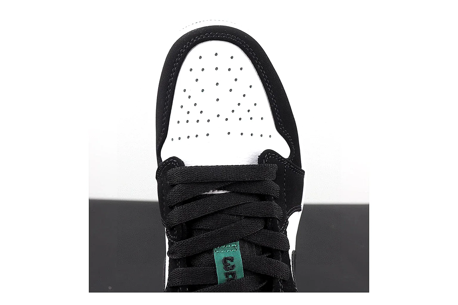 kakosheetbase.com Black Gray Low Top Runner Low Top spreadsheet record six-photo gallery