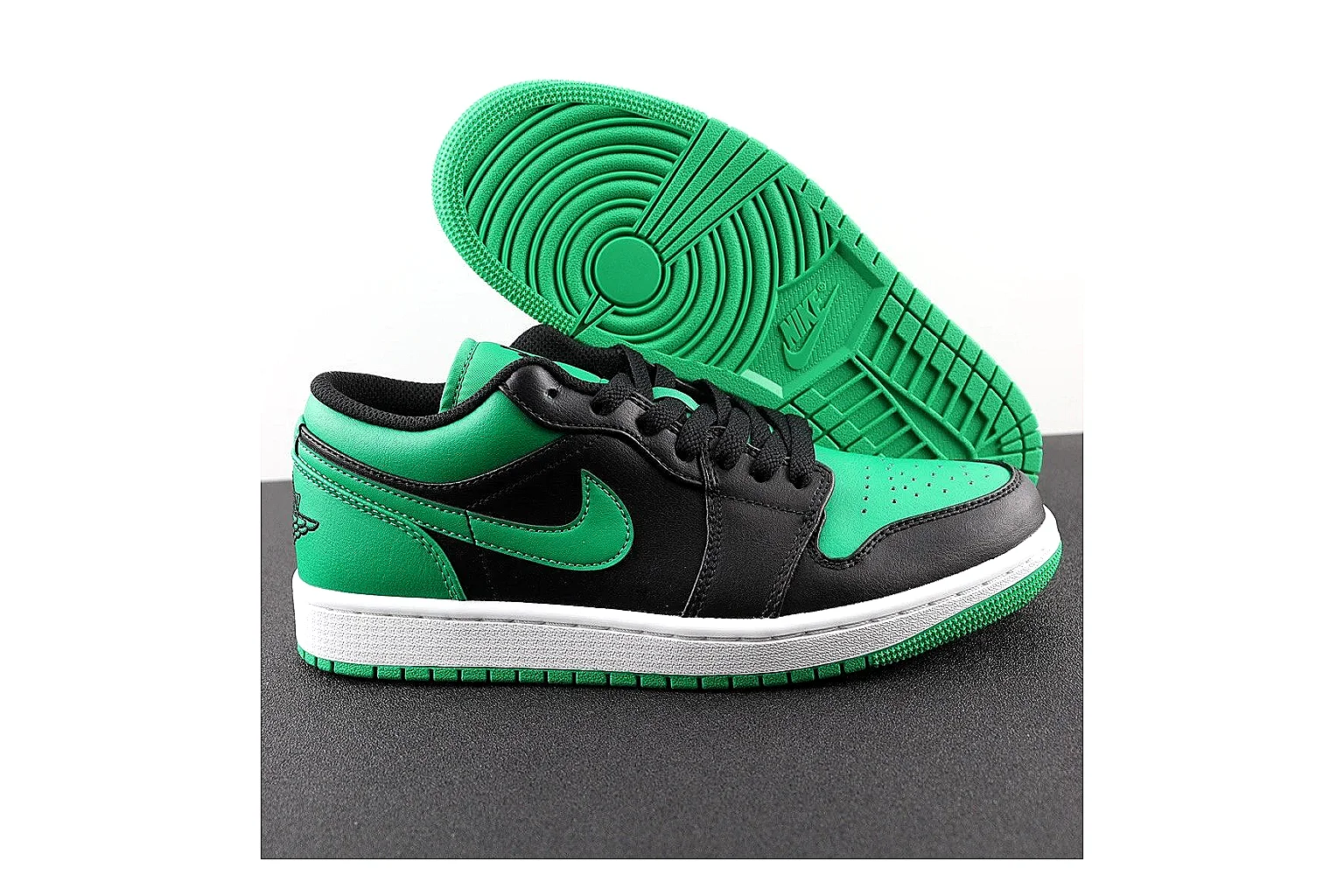 kakosheetbase.com Black Gray Low Top Runner Low Top spreadsheet record six-photo gallery thumbnail 3
