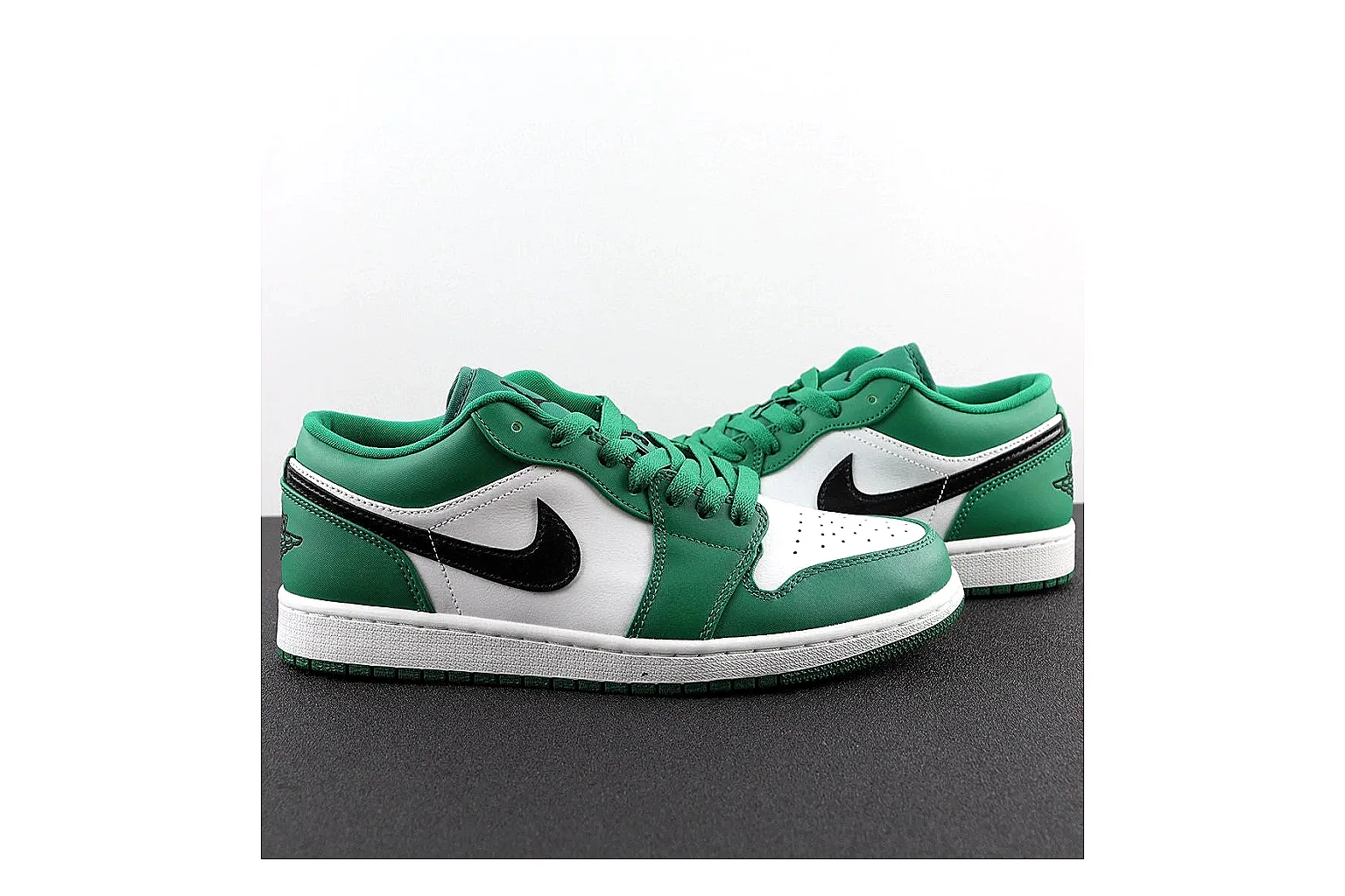 kakosheetbase.com Black Green Low Top Runner Low Top spreadsheet record six-photo gallery thumbnail 3