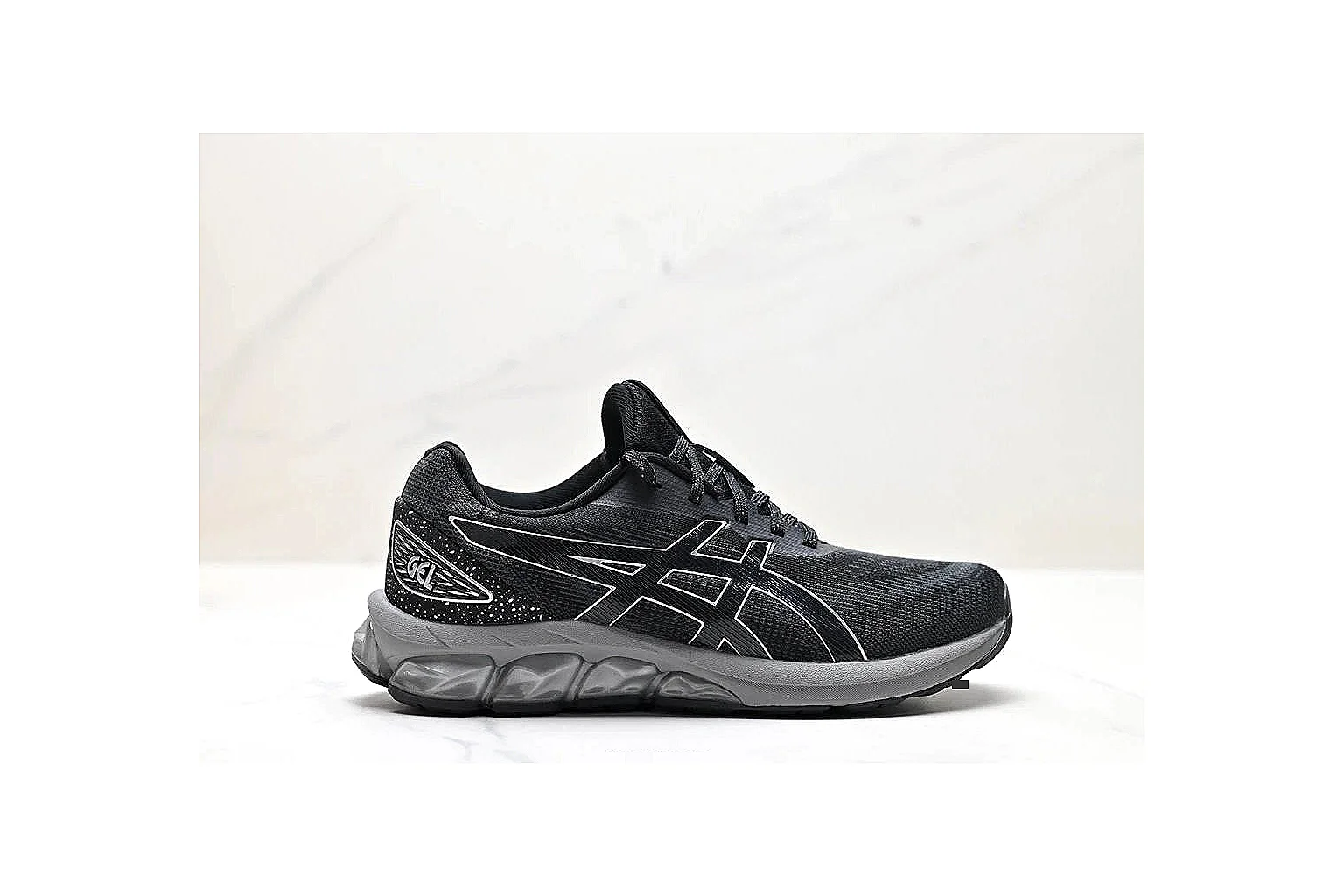 kakosheetbase.com Black White Low Top Runner Low Top spreadsheet record six-photo gallery thumbnail 2