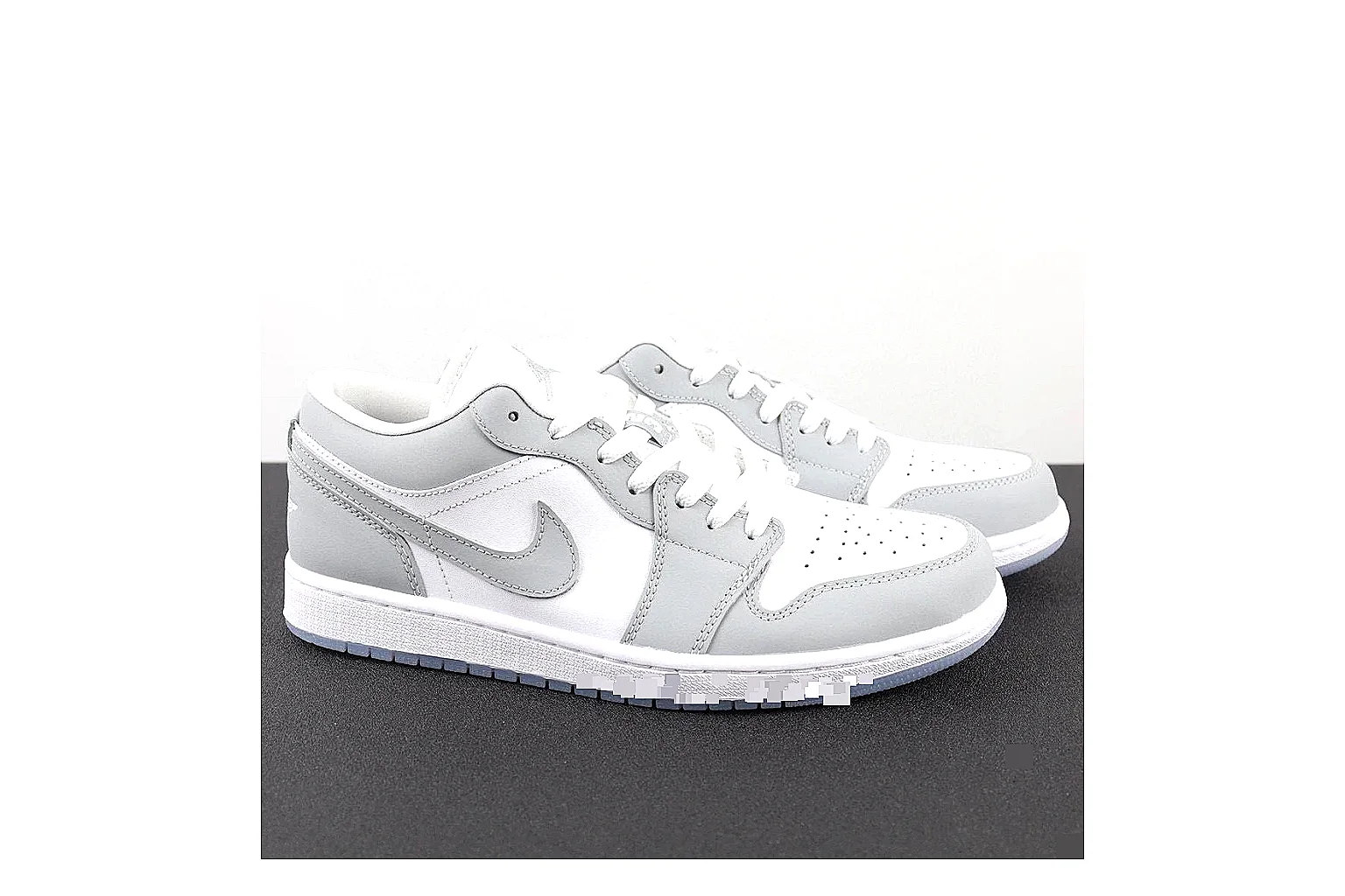 kakosheetbase.com Black White Low Top Runner Low Top spreadsheet record six-photo gallery thumbnail 2