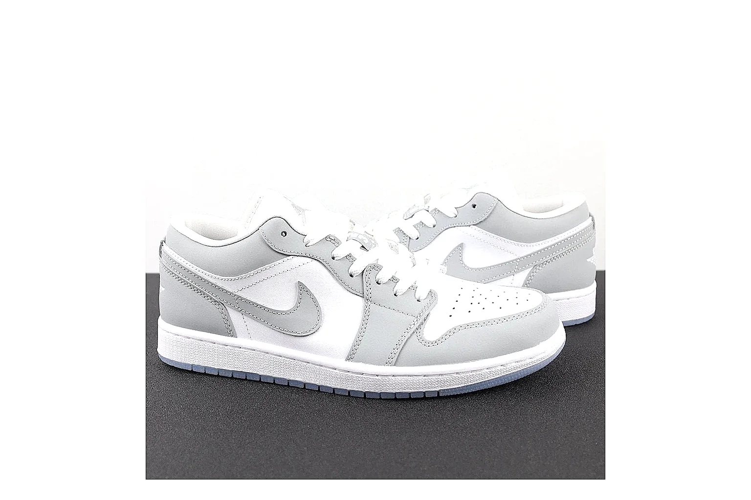 kakosheetbase.com Black White Low Top Runner Low Top spreadsheet record six-photo gallery thumbnail 6