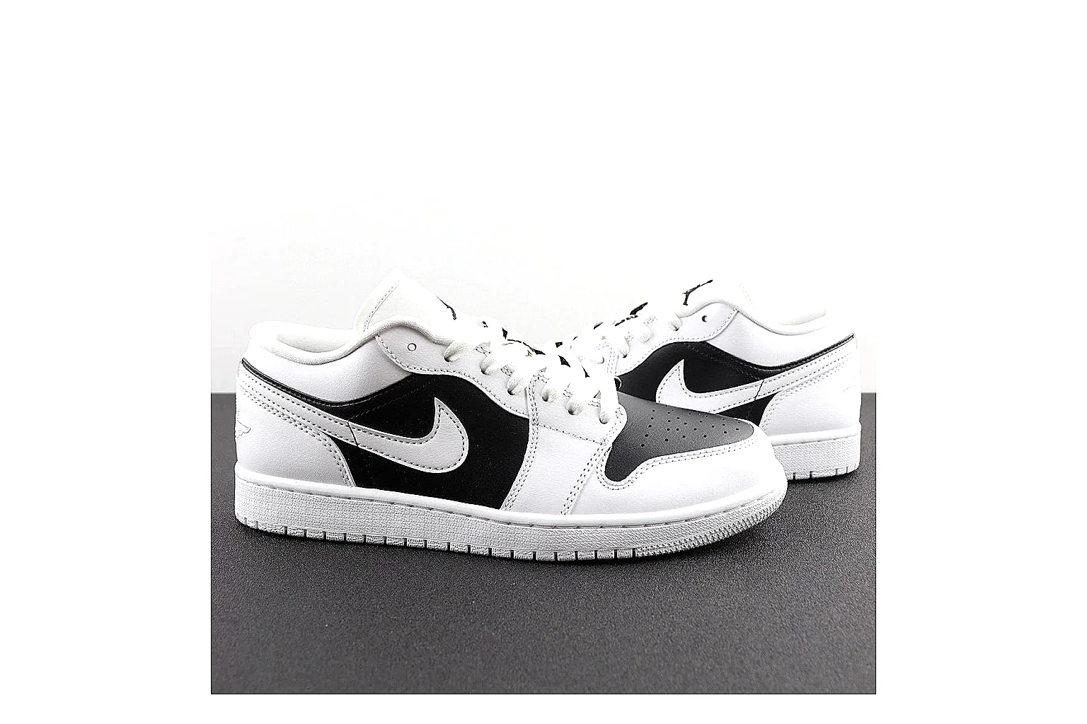 kakosheetbase.com Black White Low Top Runner Low Top spreadsheet record six-photo gallery thumbnail 3