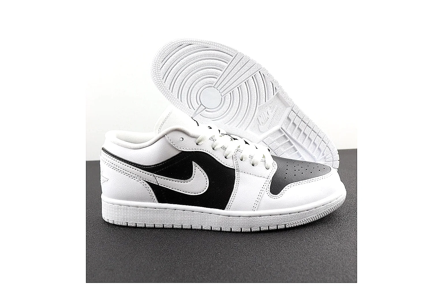 kakosheetbase.com Black White Low Top Runner Low Top spreadsheet record six-photo gallery thumbnail 4