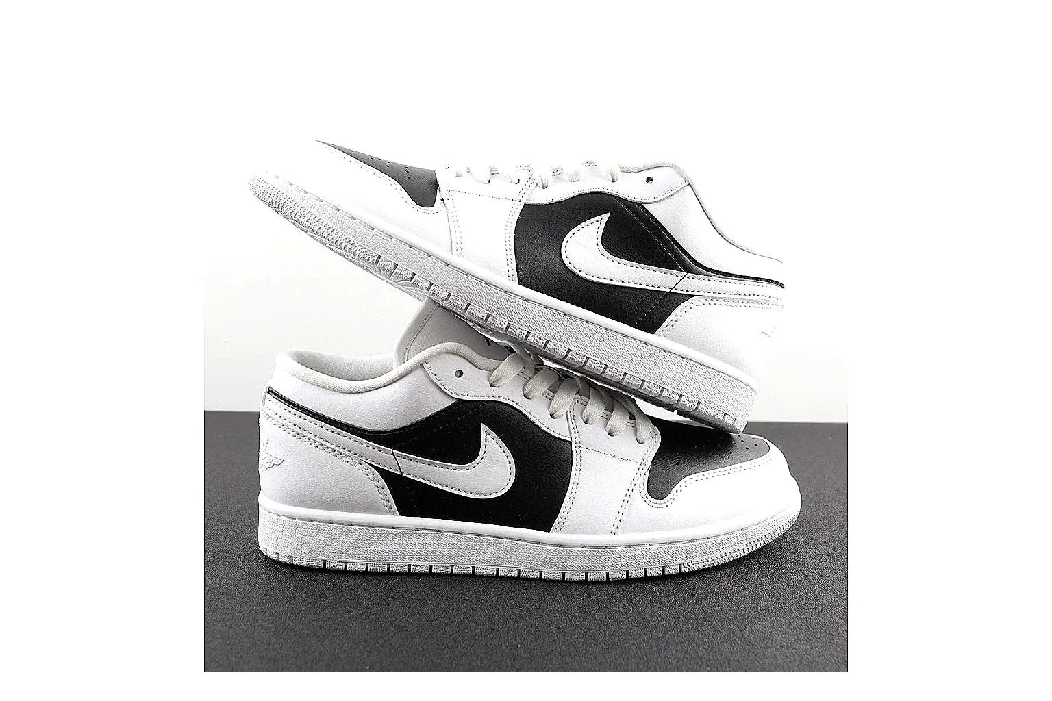 kakosheetbase.com Black White Low Top Runner Low Top spreadsheet record six-photo gallery