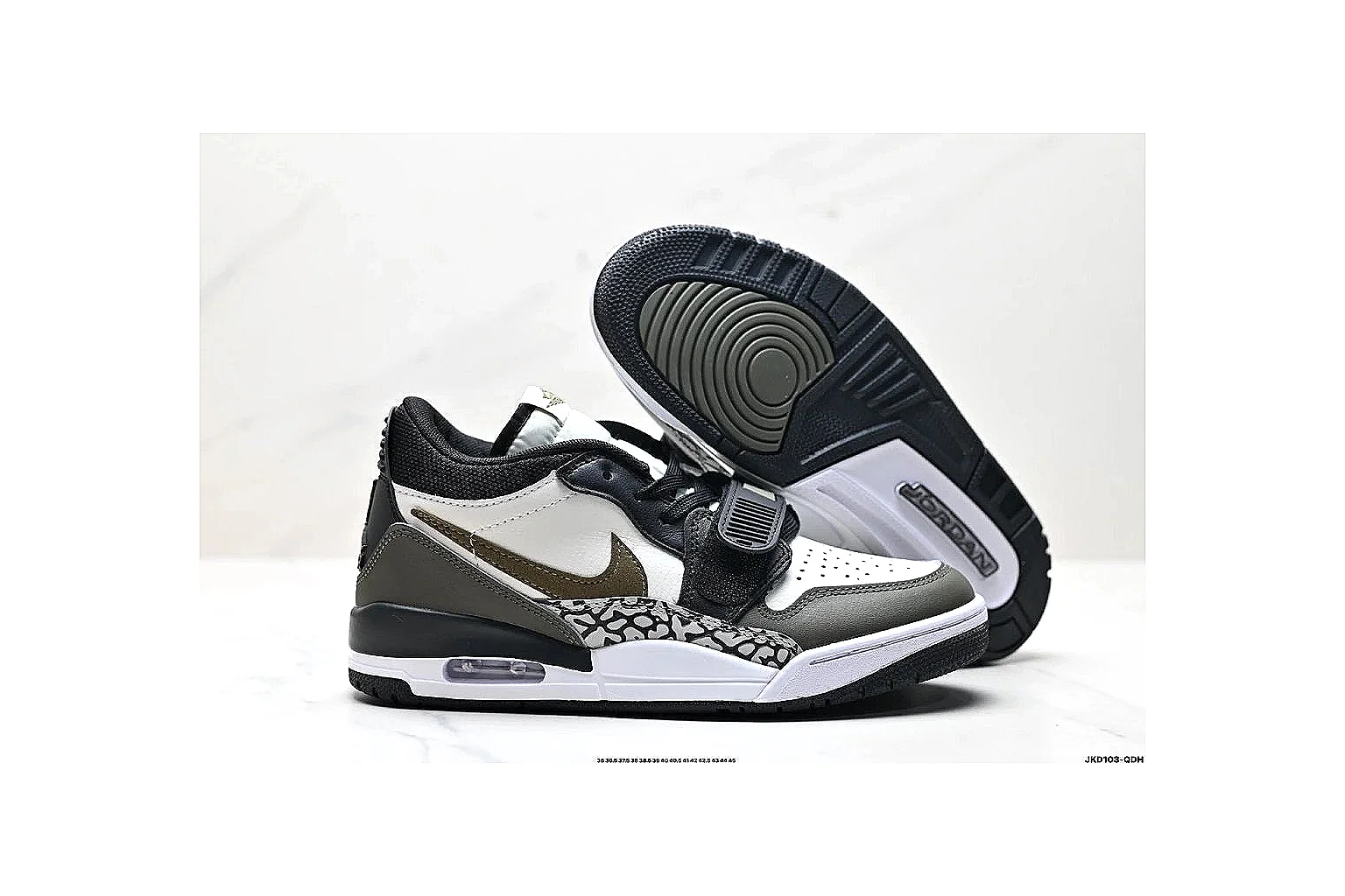 kakosheetbase.com Black White Low Top Runner Low Top spreadsheet record six-photo gallery
