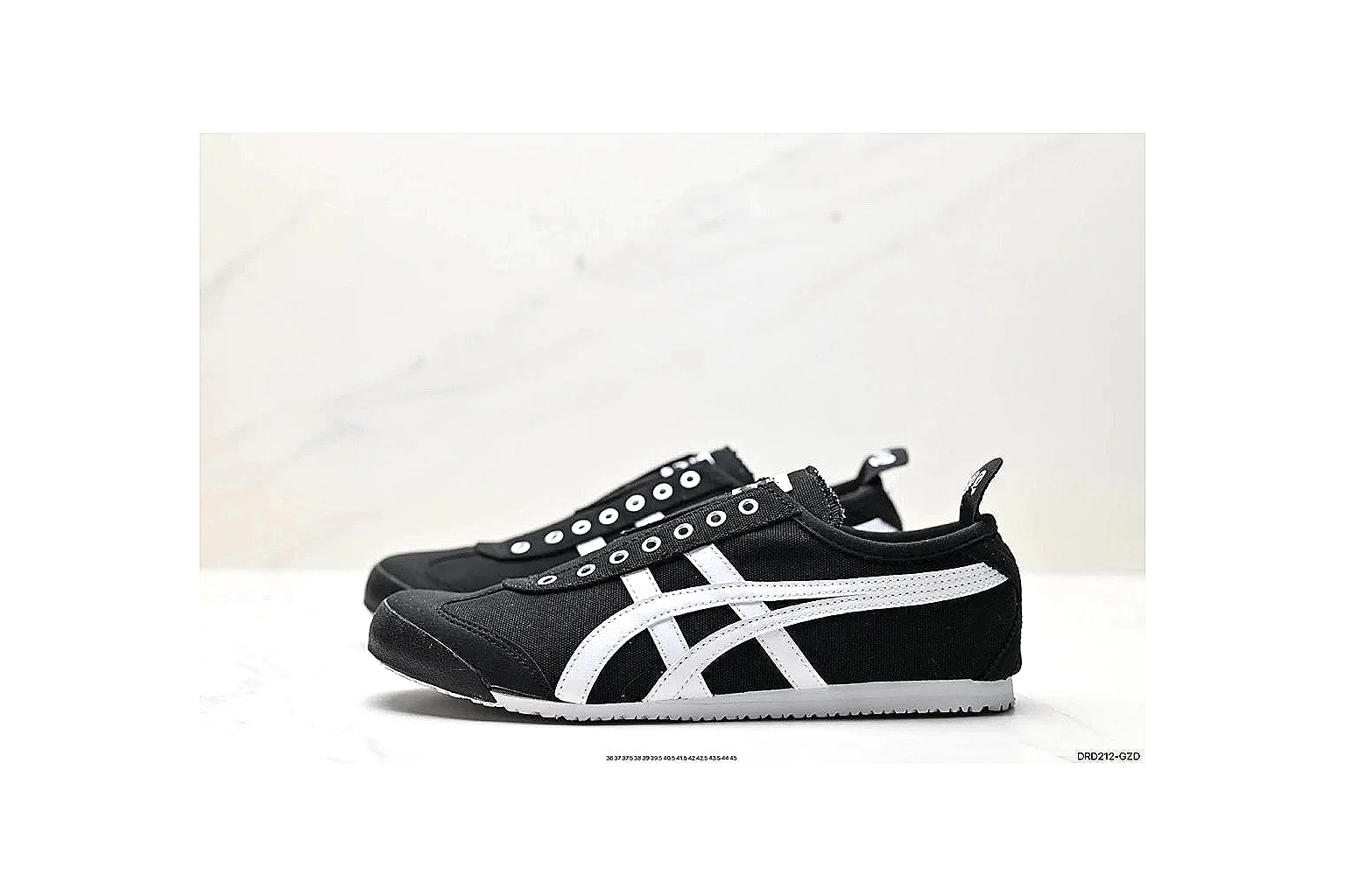 kakosheetbase.com Black White Low Top Runner Low Top spreadsheet record six-photo gallery thumbnail 4