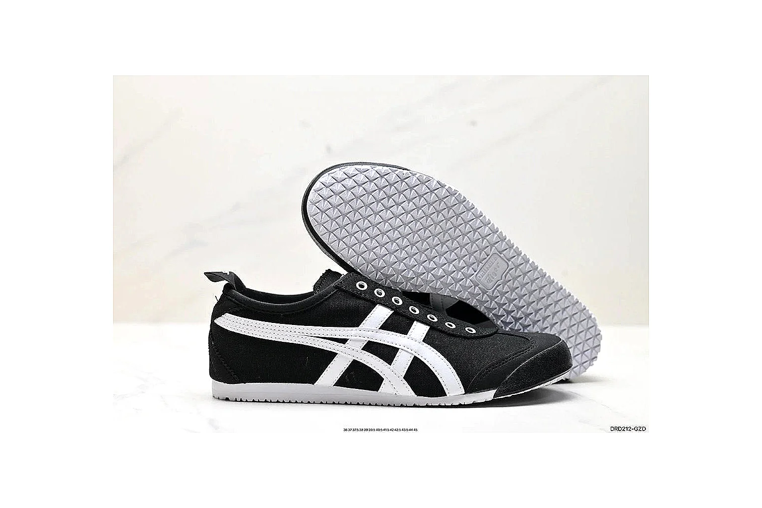 kakosheetbase.com Black White Low Top Runner Low Top spreadsheet record six-photo gallery