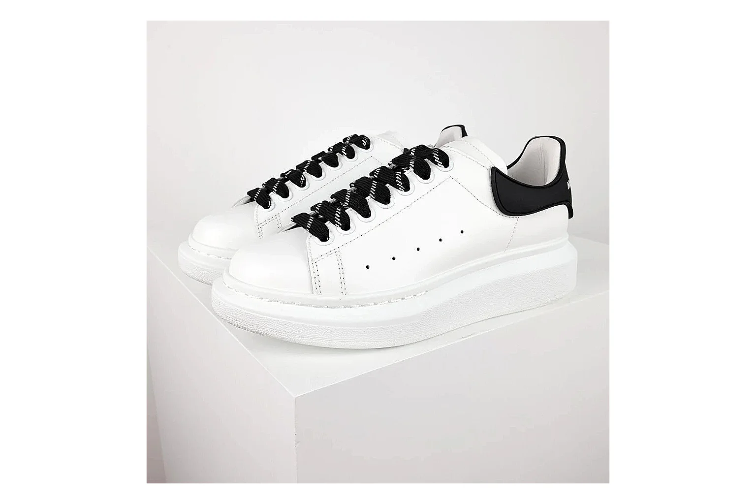 kakosheetbase.com White Silver Low Top Runner Low Top spreadsheet record six-photo gallery thumbnail 6