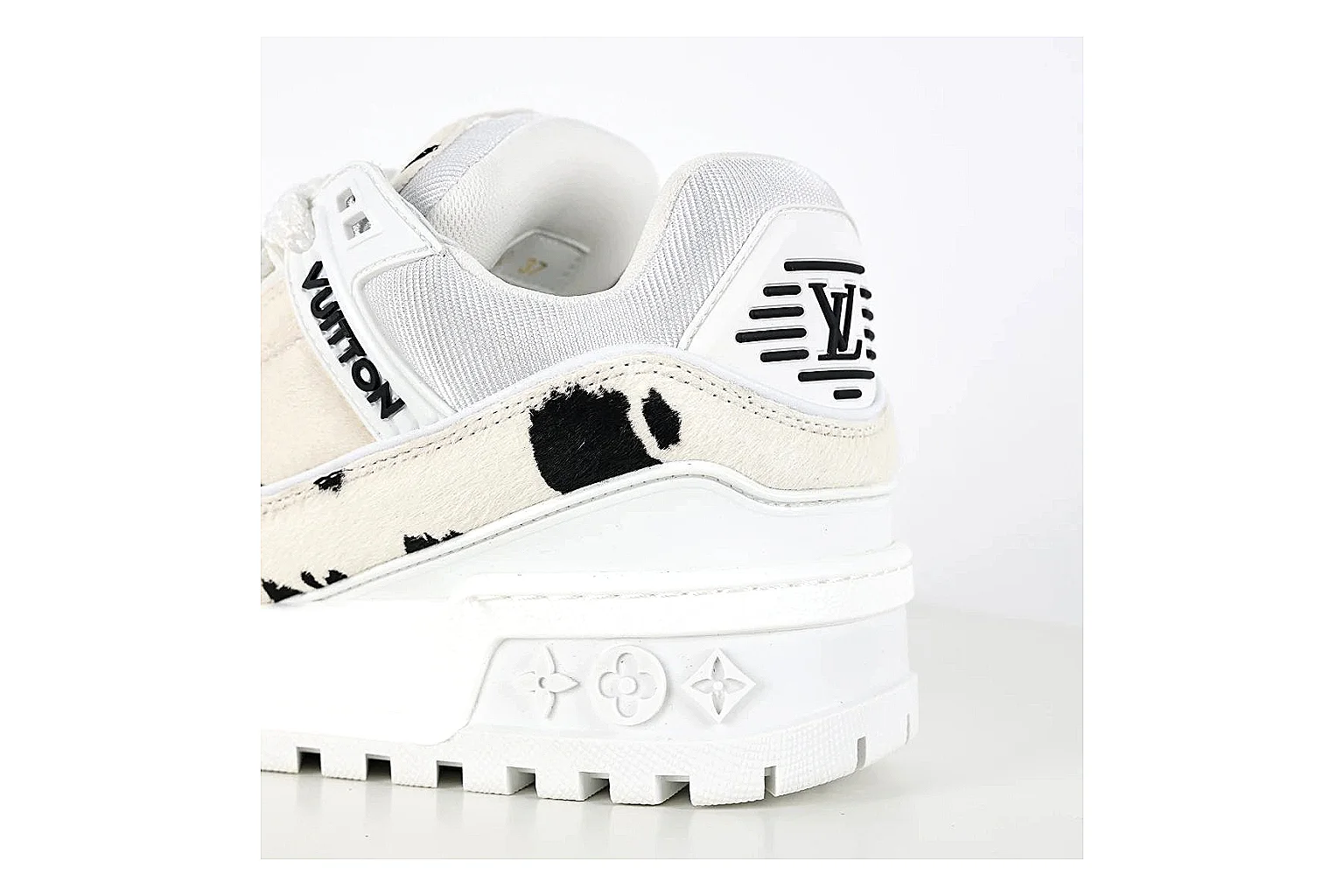kakosheetbase.com White Silver Low Top Runner Low Top spreadsheet record six-photo gallery thumbnail 4