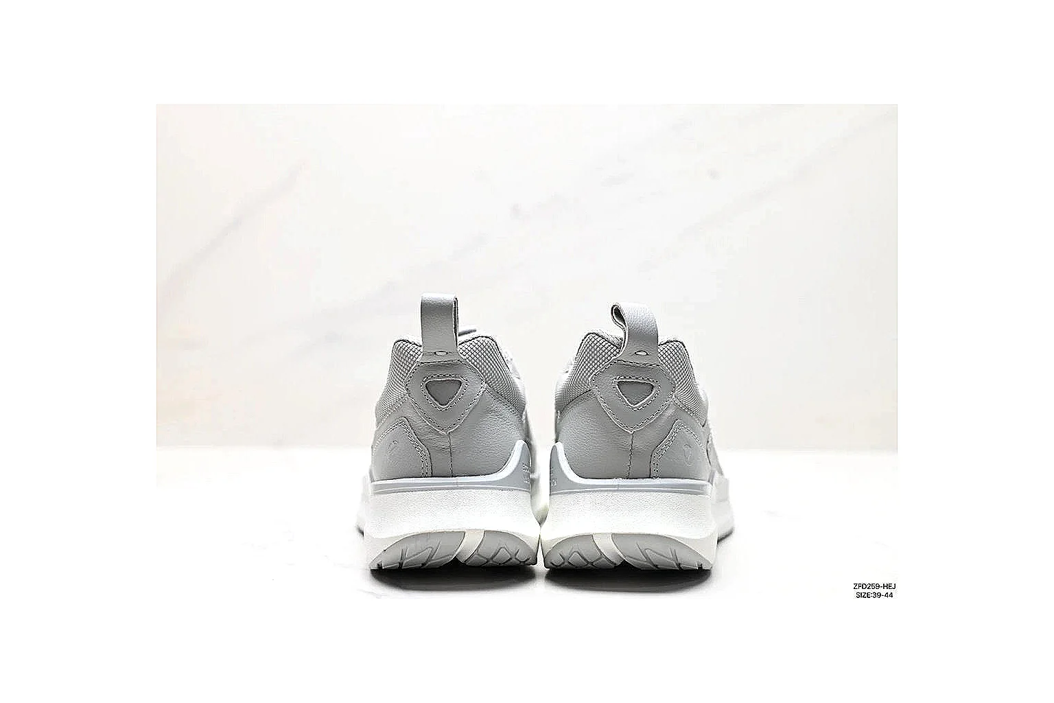 kakosheetbase.com White Silver Low Top Runner Low Top spreadsheet record six-photo gallery thumbnail 5
