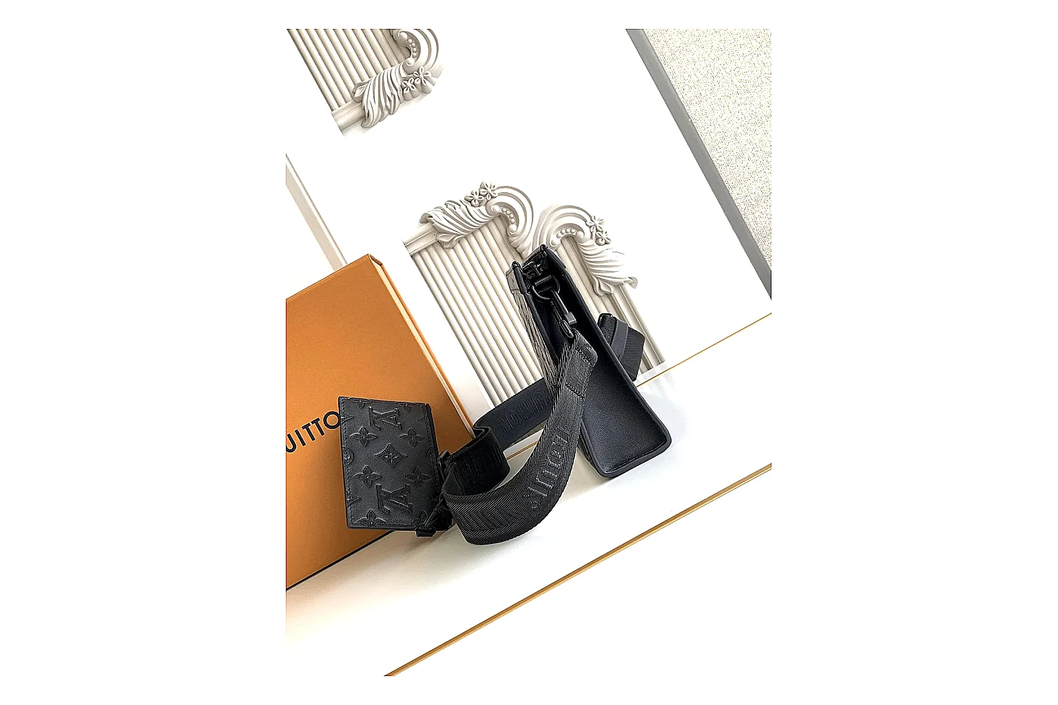 kakosheetbase.com Louis Vuitton Black Monogram Tote Bag 0762 Black structured-tote product image thumbnail 6
