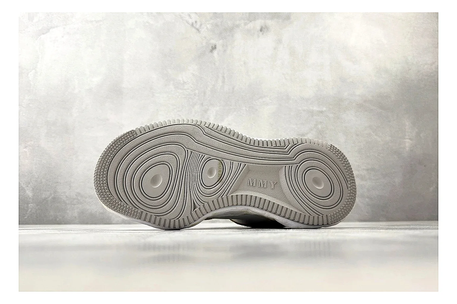 Maison Mihara Yasuhiro Blakey Beige Distressed spreadsheet record photo showing beige distressed canvas upper, warped sculpted white sole, low lace profile, and intentionally worn texture