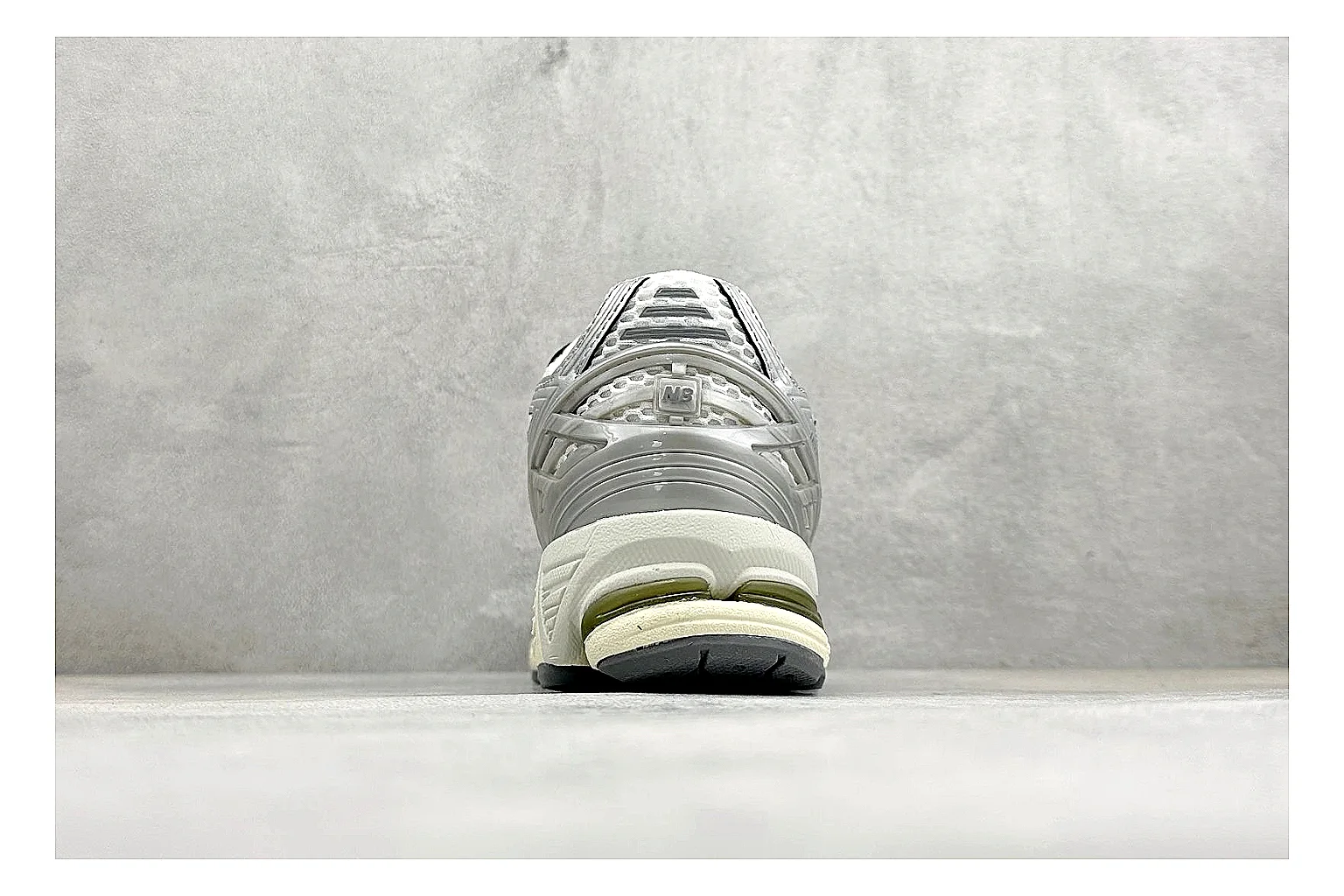 New Balance 1906 Silver Grey spreadsheet record image showing silver overlays, grey mesh panels, technical runner structure, and layered midsole tooling thumbnail 3