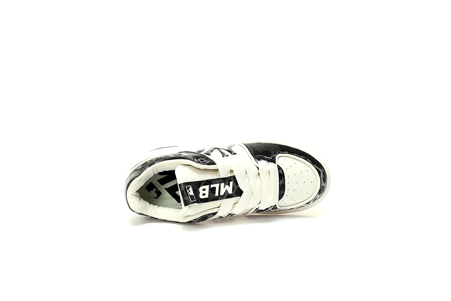 Kako Sheetbase record image for New Balance Black White Runner Sneaker thumbnail 3
