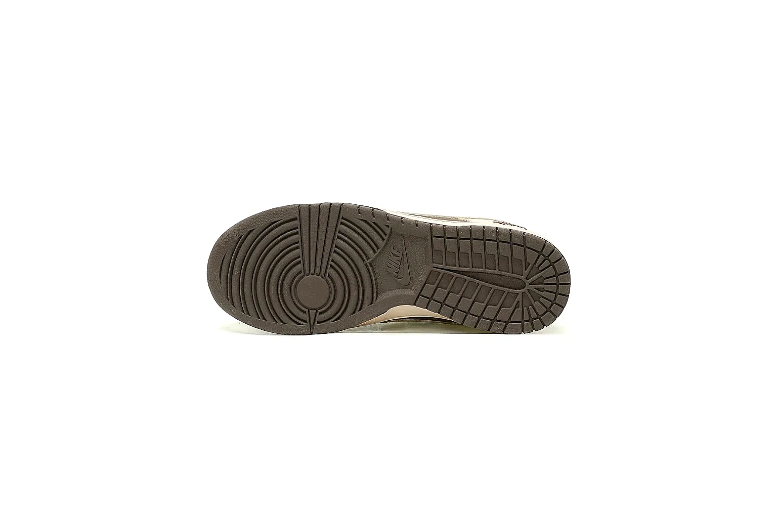 Kako Sheetbase record image for Nike Beige Brown Low Court Sneaker thumbnail 3