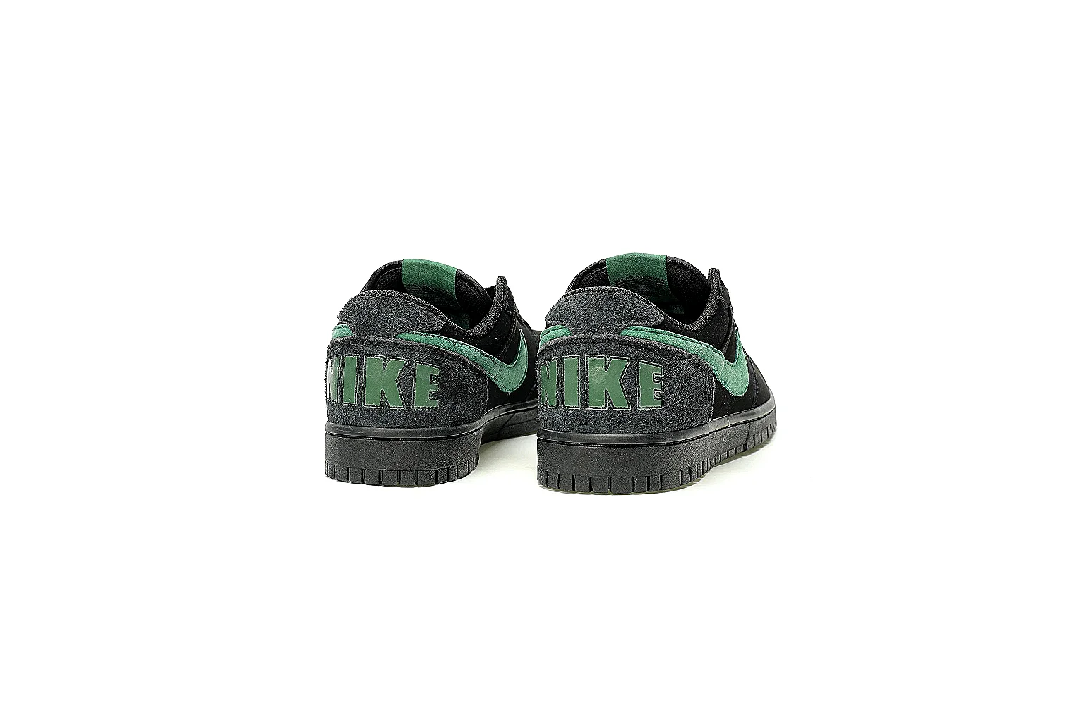 Kako Sheetbase record image for Nike Black Green Low Court Sneaker thumbnail 5