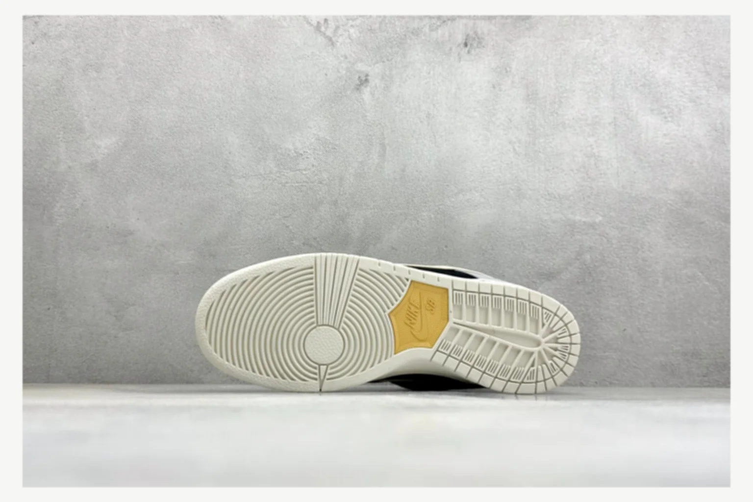 Nike Dunk Low Brown Cream Low Top spreadsheet record image SKU 1182167383 thumbnail 3
