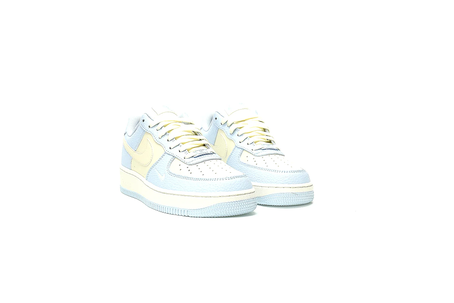 Kako Sheetbase record image for Nike Pale Blue Low Court Sneaker thumbnail 4